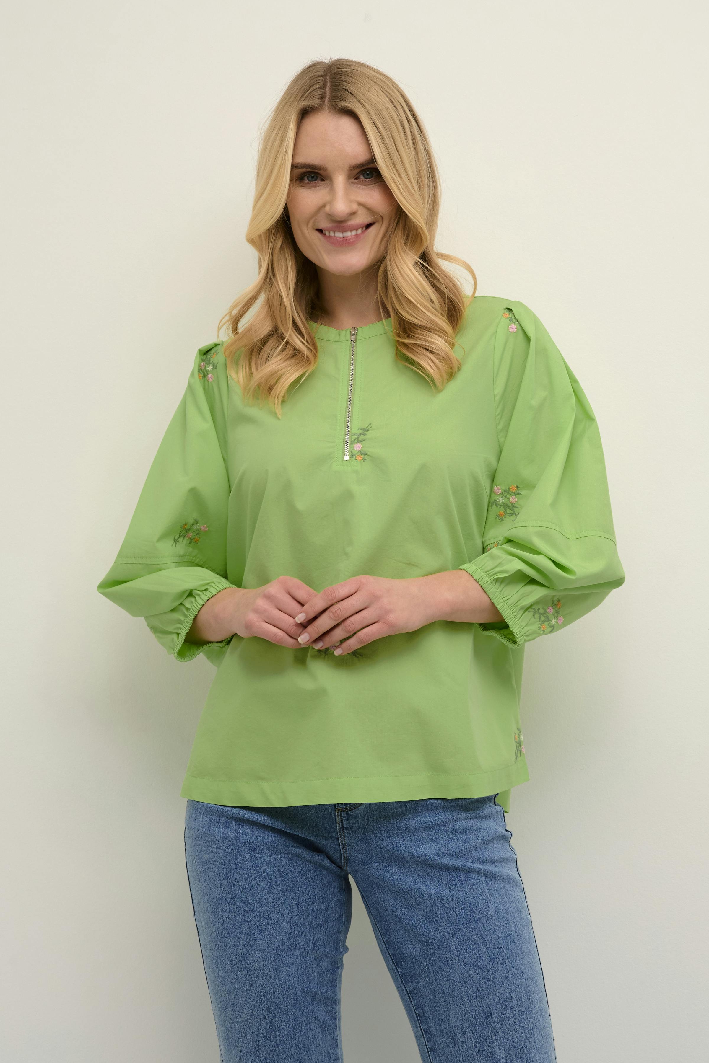 KAcassie Bluse LOOKBOOK FRONT 10552194-140232