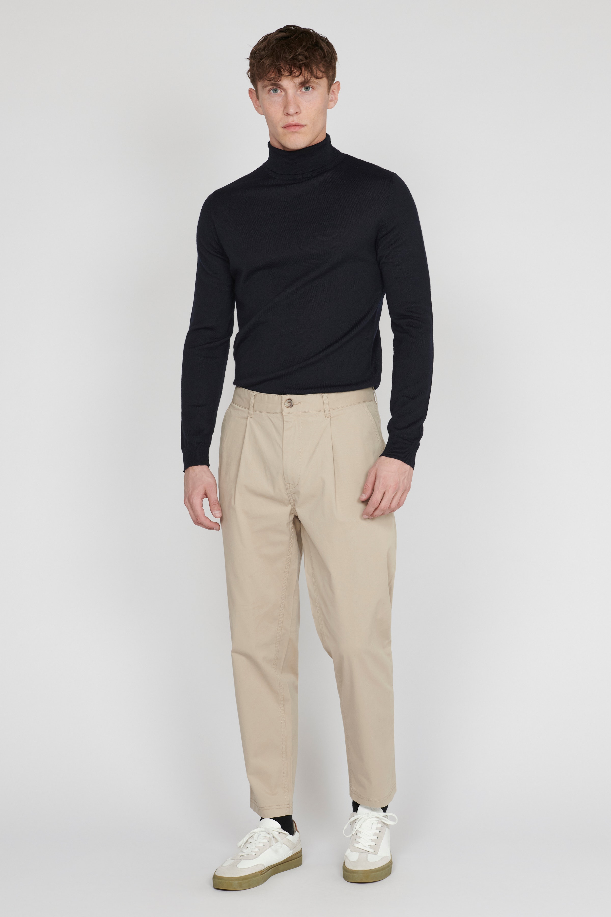 MAcolton Trousers LOOKBOOK FRONT 30206614-160906