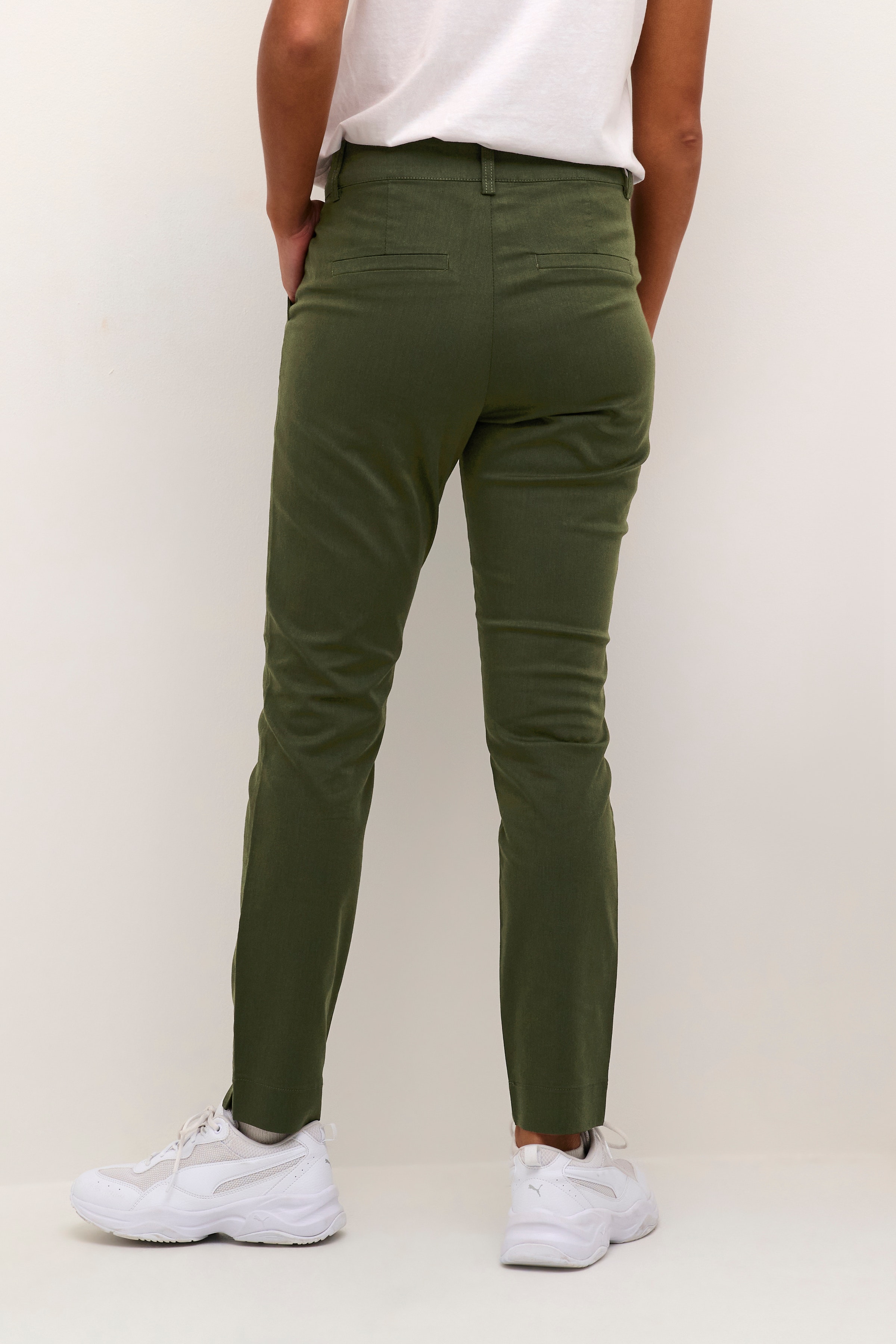 KAlea Trousers LOOKBOOK BACK 10505191-190414