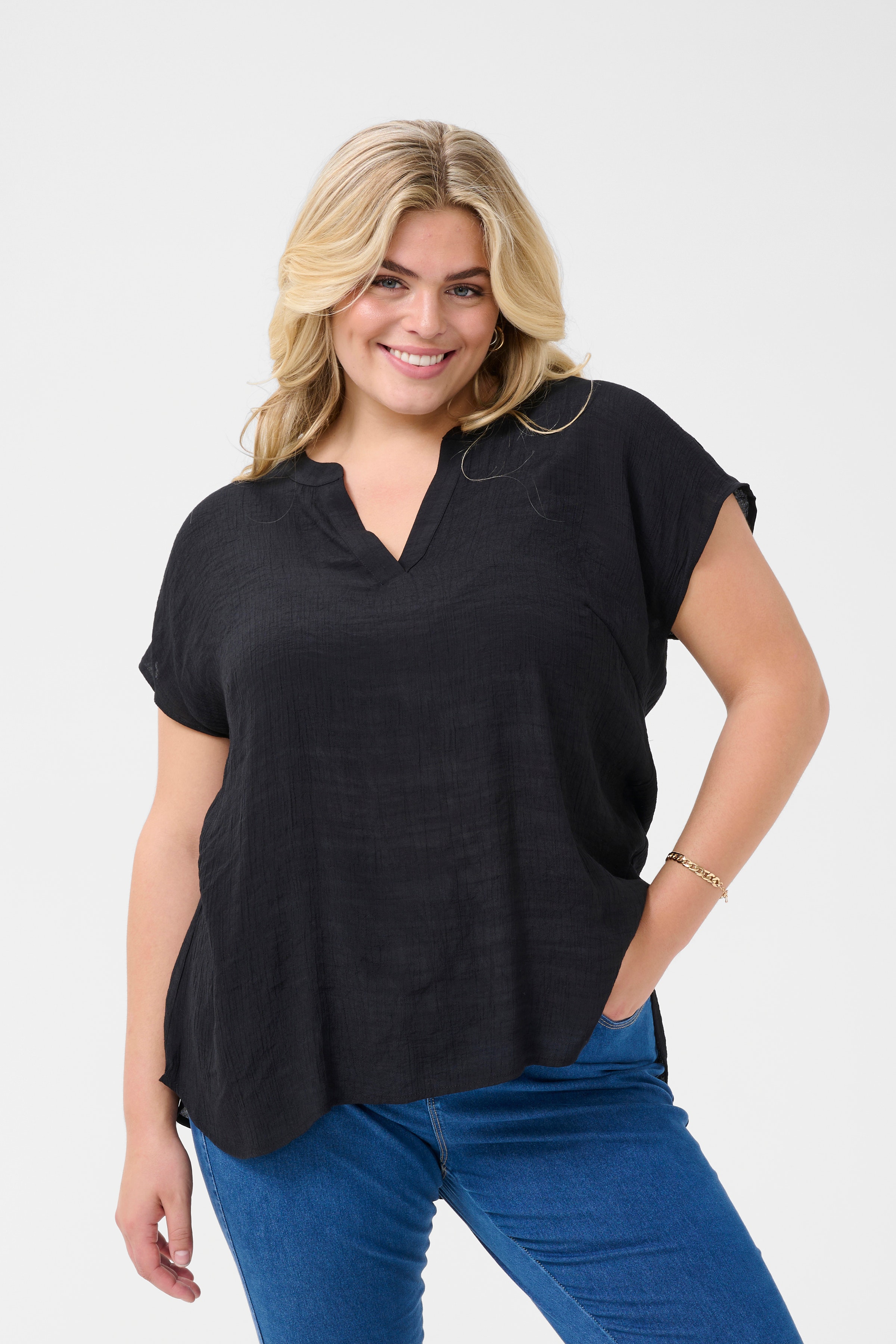 KCalia Bluse LOOKBOOK FRONT 10583462-100121