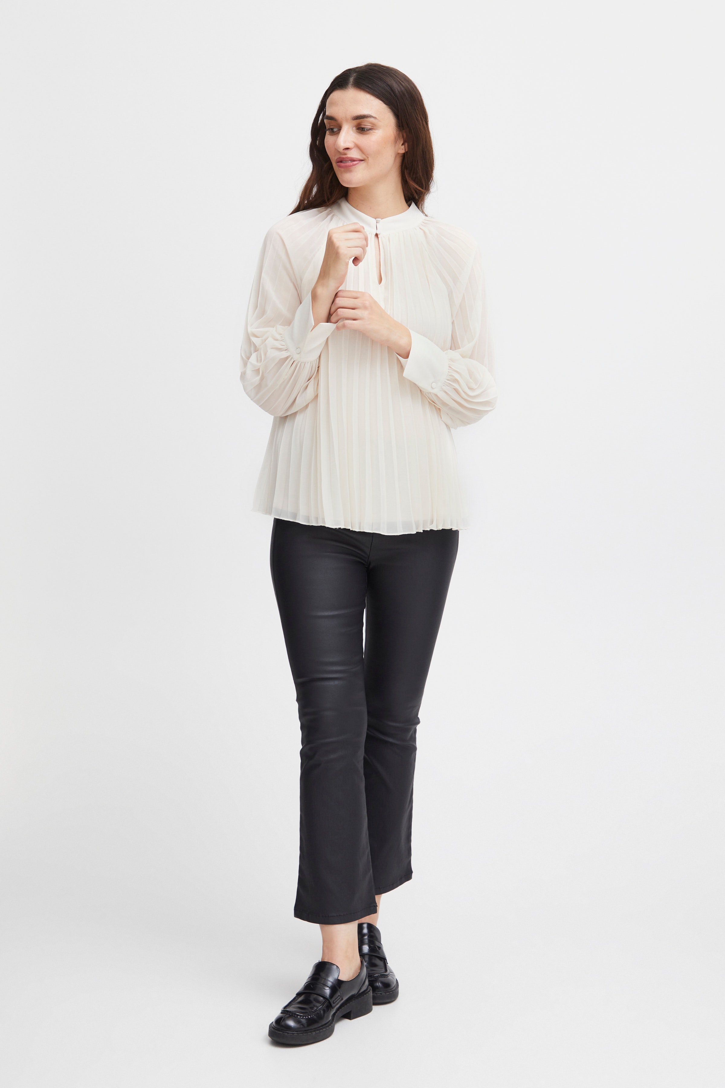 FRPLEATS Blouse LOOKBOOK FRONT 20612987-120304