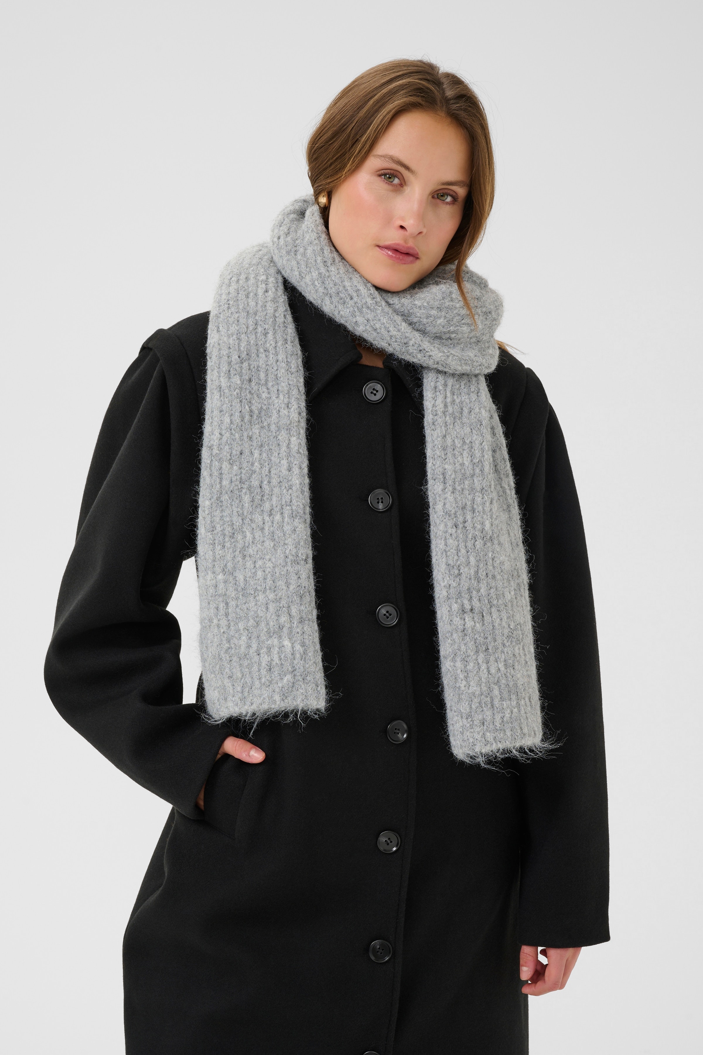 KAhenry Sjaal LOOKBOOK FRONT 10510406-100123