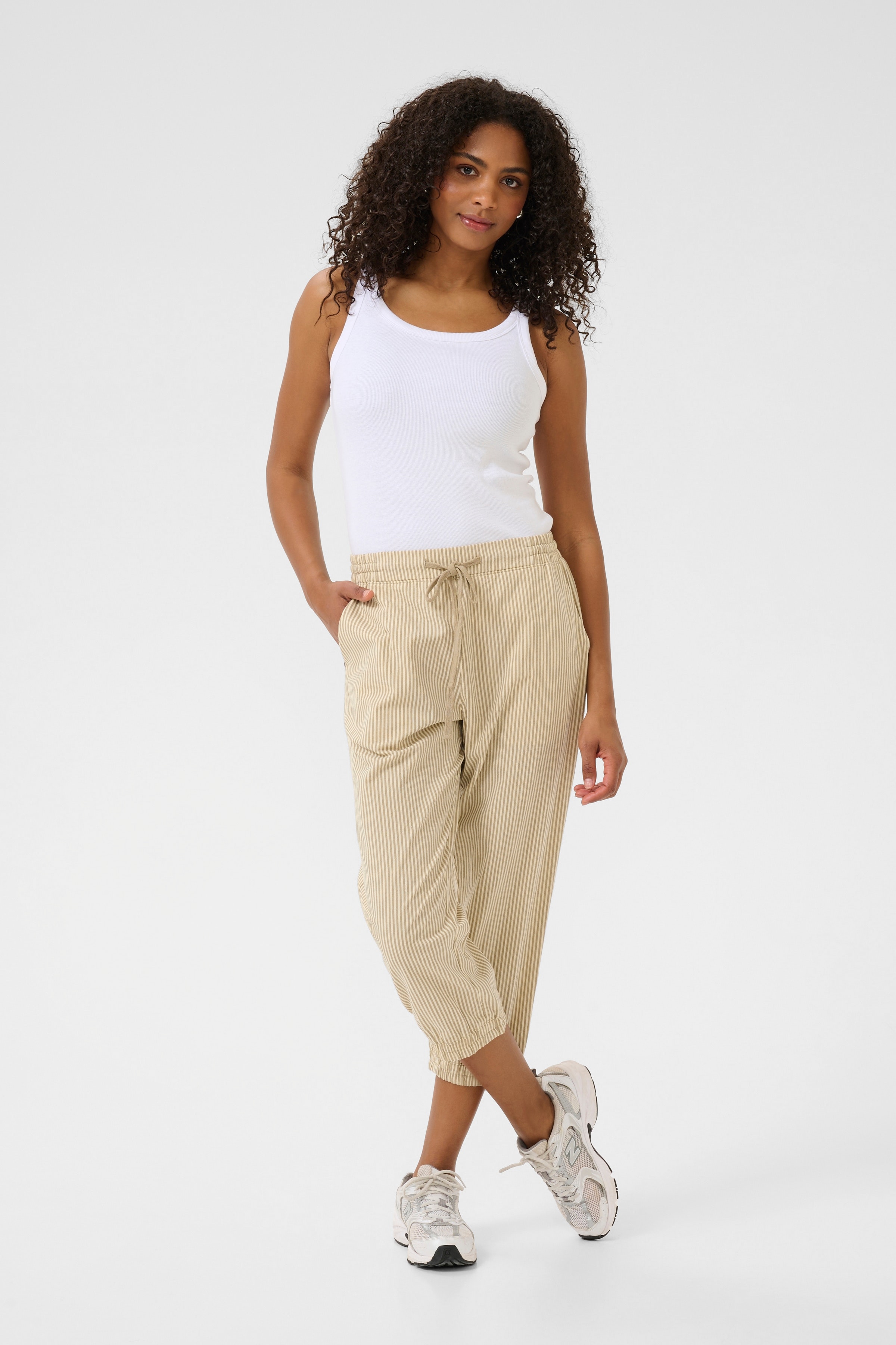 KAnaya Bukser LOOKBOOK FRONT 10509010-107706