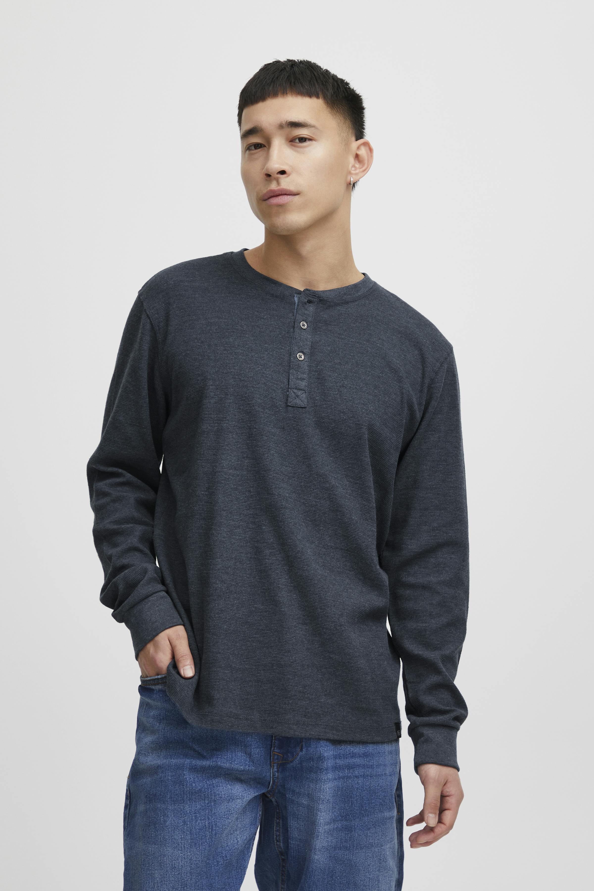 Long sleeved T-shirt LOOKBOOK FRONT 20712117-194024