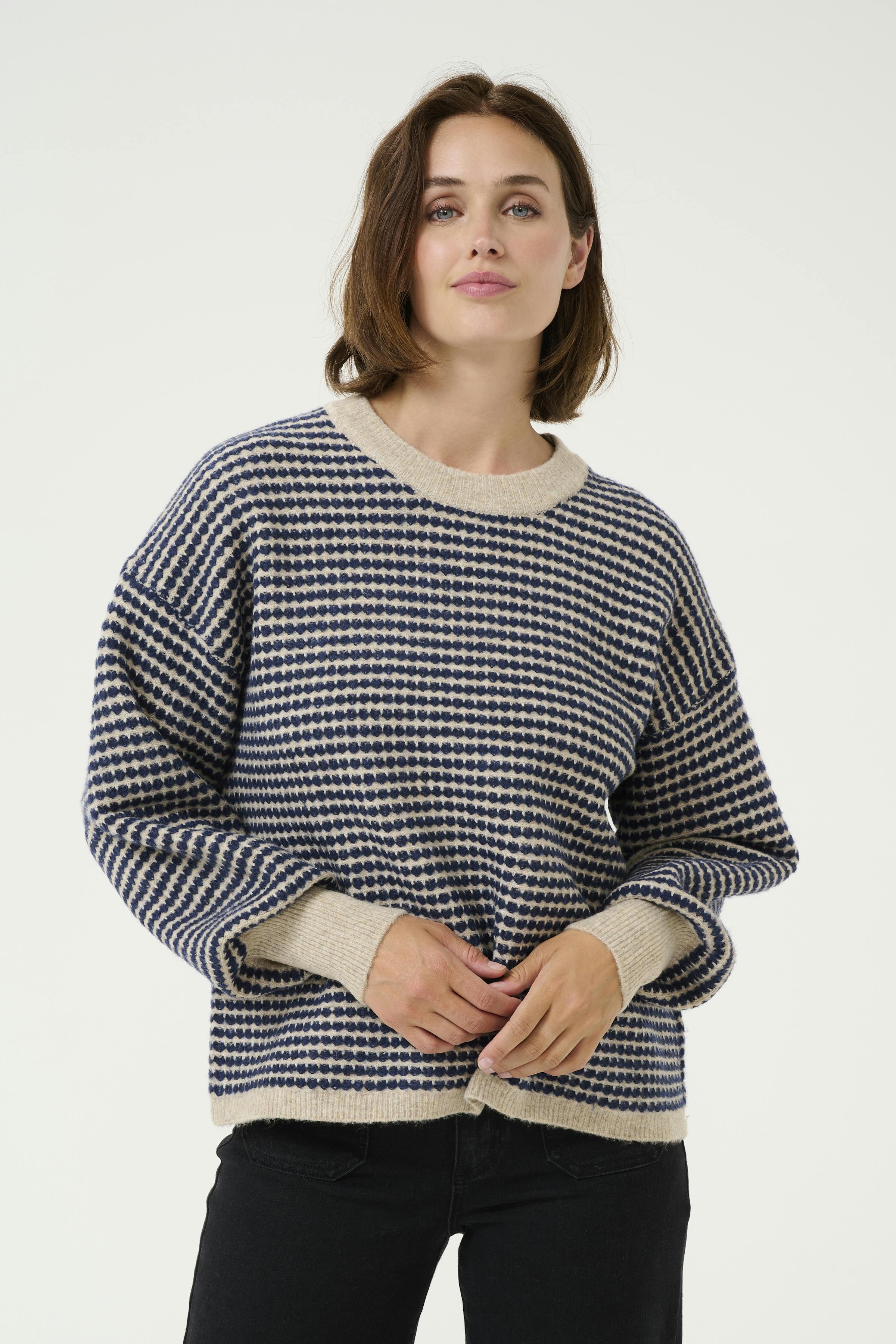 KAellery Pullover LOOKBOOK FRONT 10509032-106867