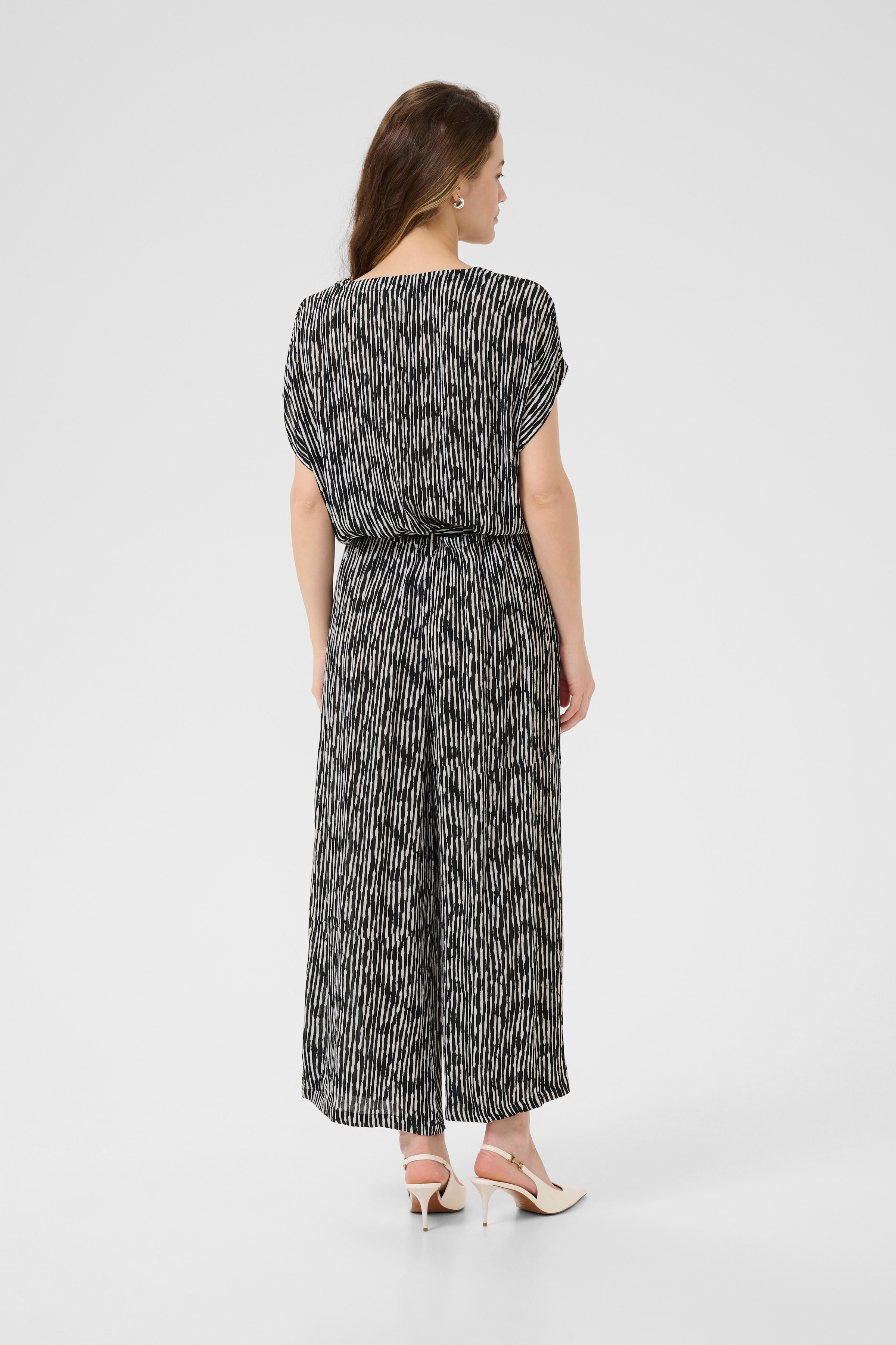 KAmille Jumpsuit LOOKBOOK BACK 10552230-107944