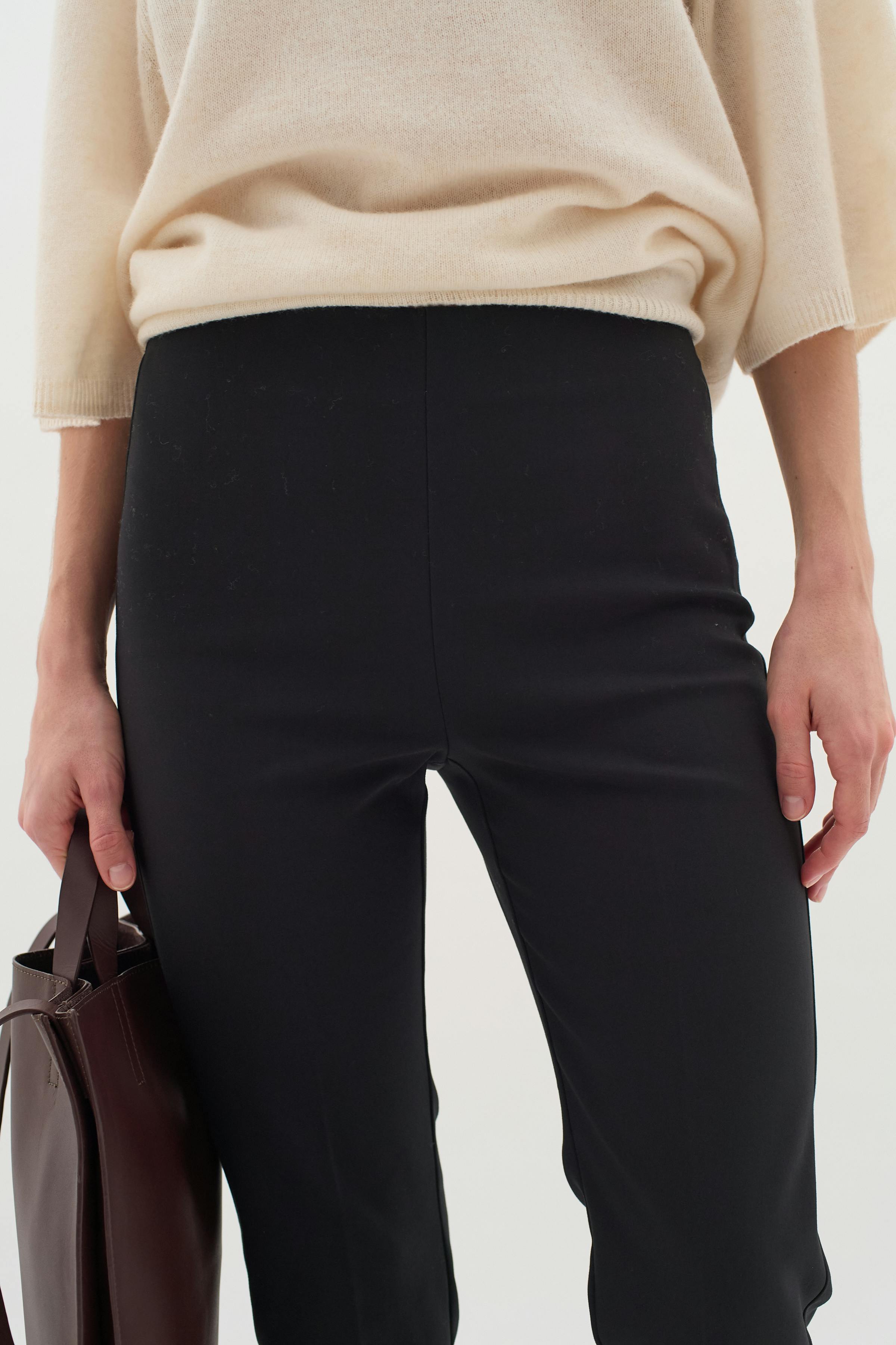 ZiggiIW Kickflare Trousers LOOKBOOK DETAIL 30109516-194008