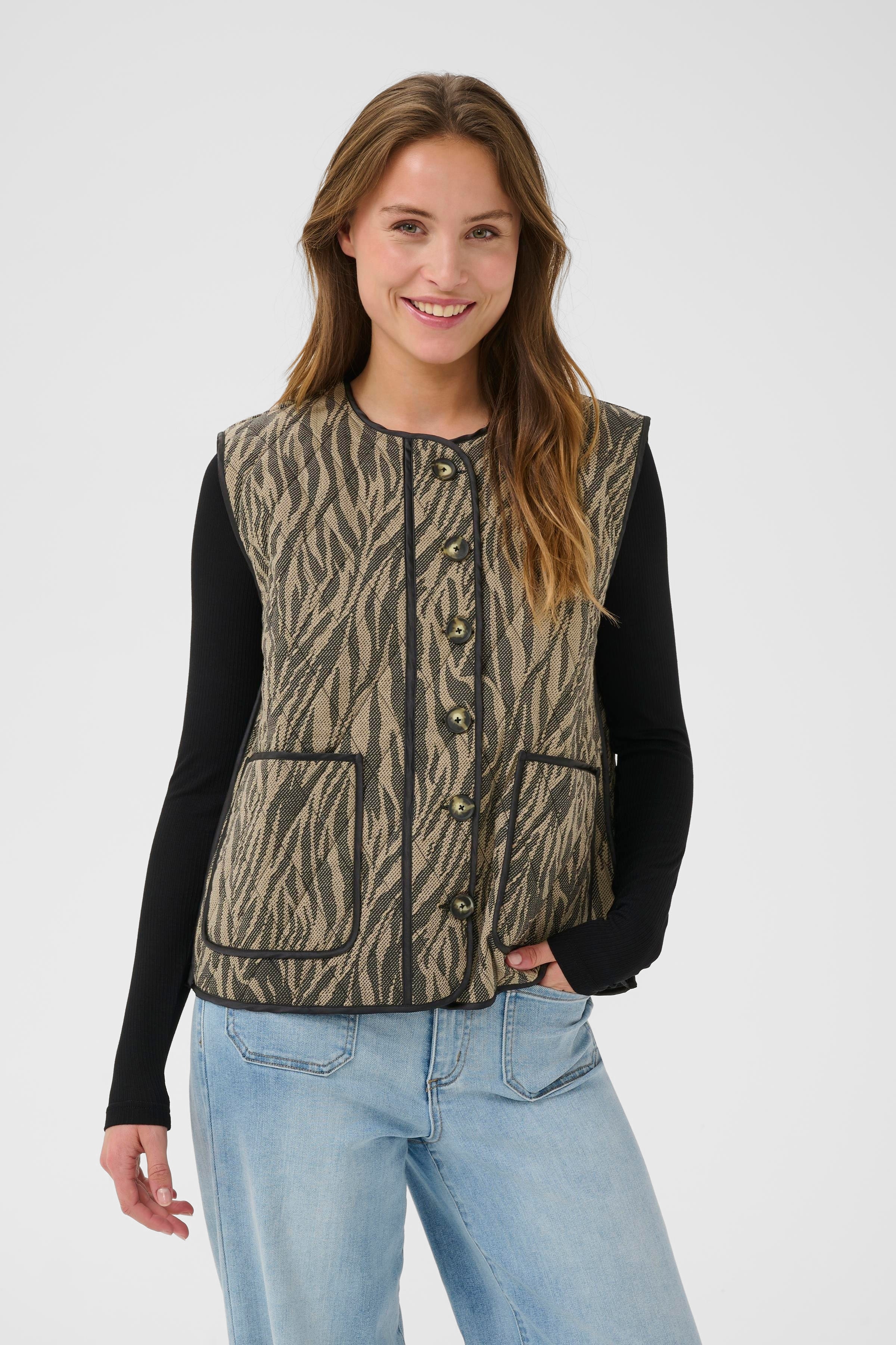 KAkayla Varm vest LOOKBOOK FRONT 10510162-107719