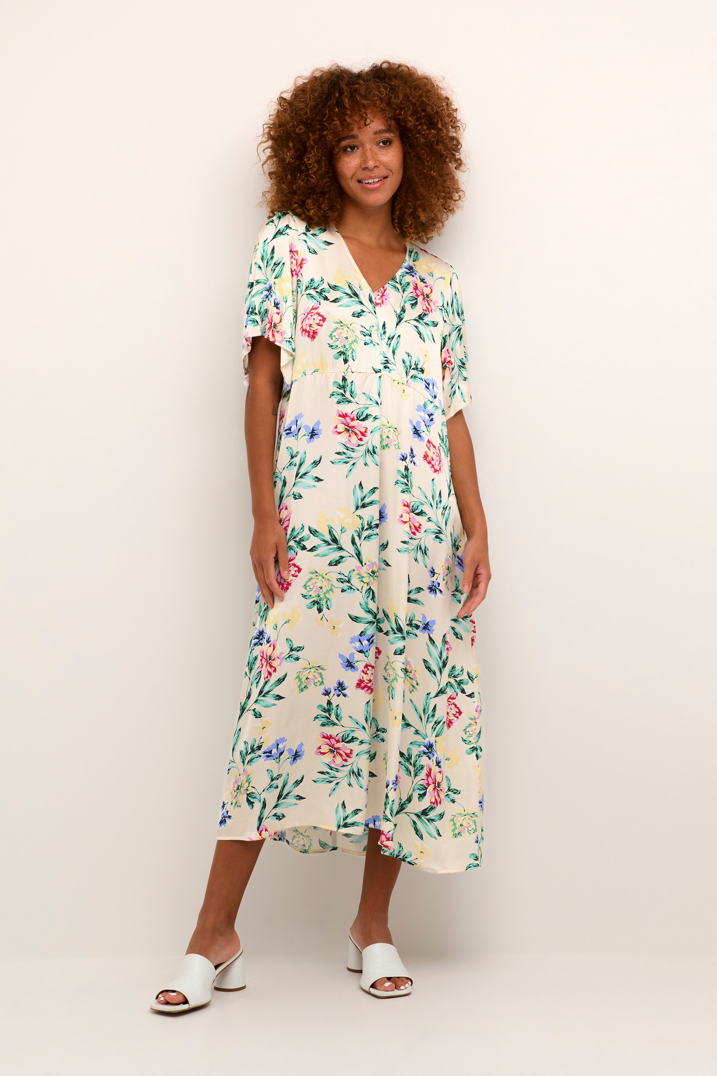CUjulie Dress LOOKBOOK FRONT 50110349-105483