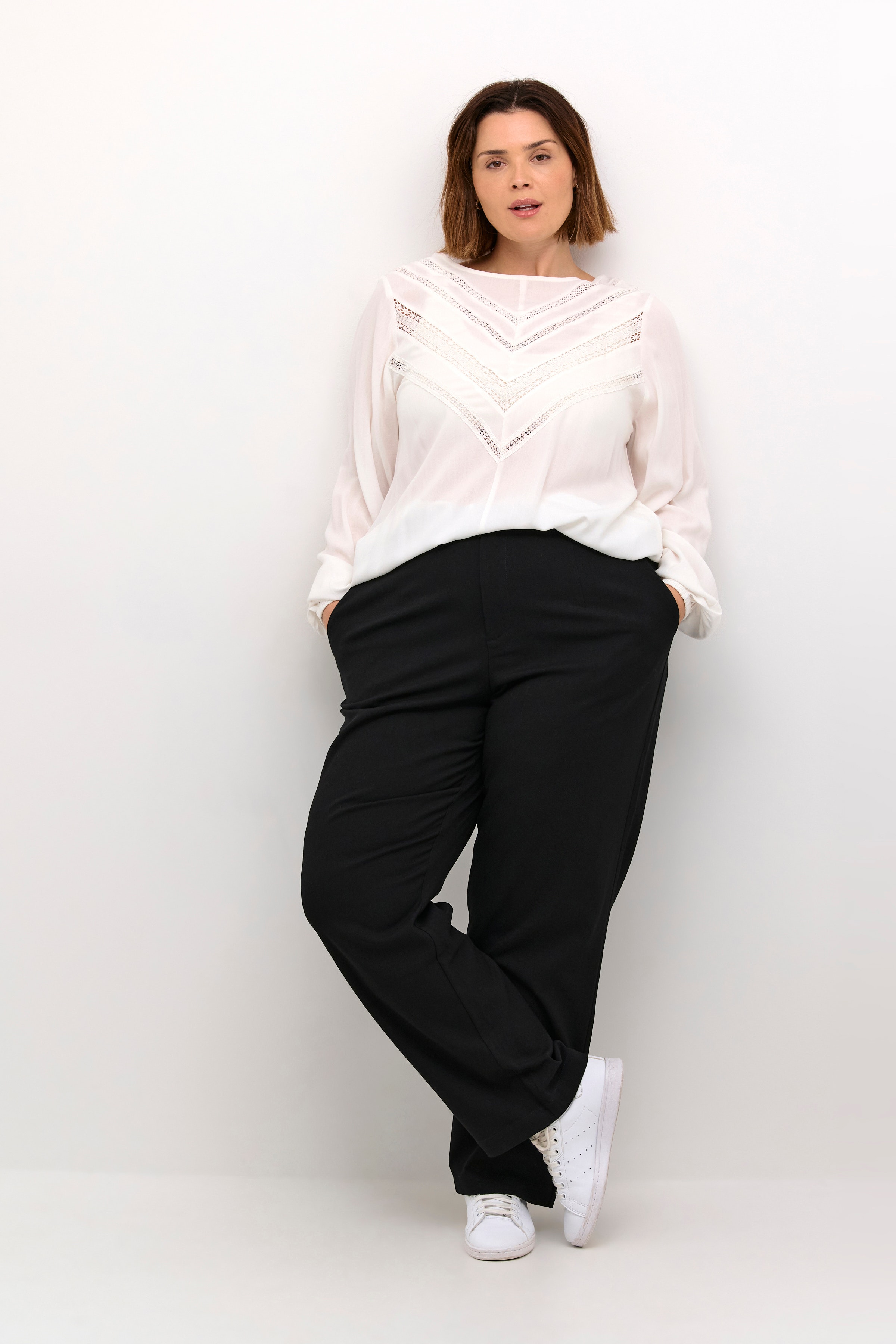 KCelina Bluse LOOKBOOK FRONT 10582767-110602