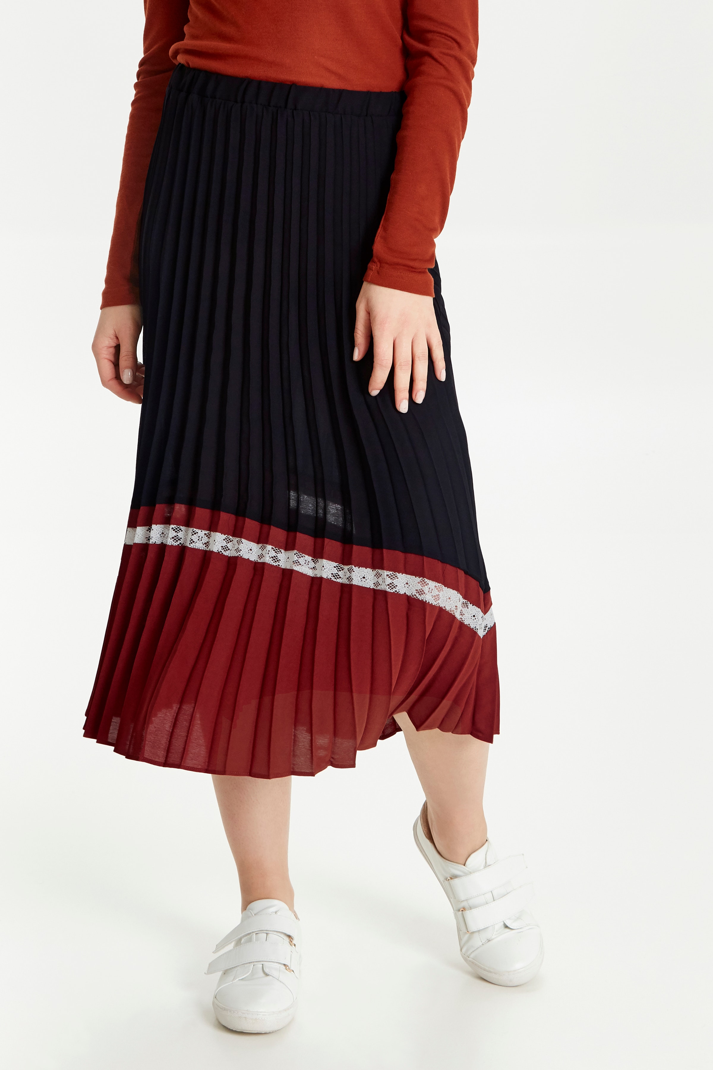 BYGilli Kjol LOOKBOOK FRONT 20806094-80001