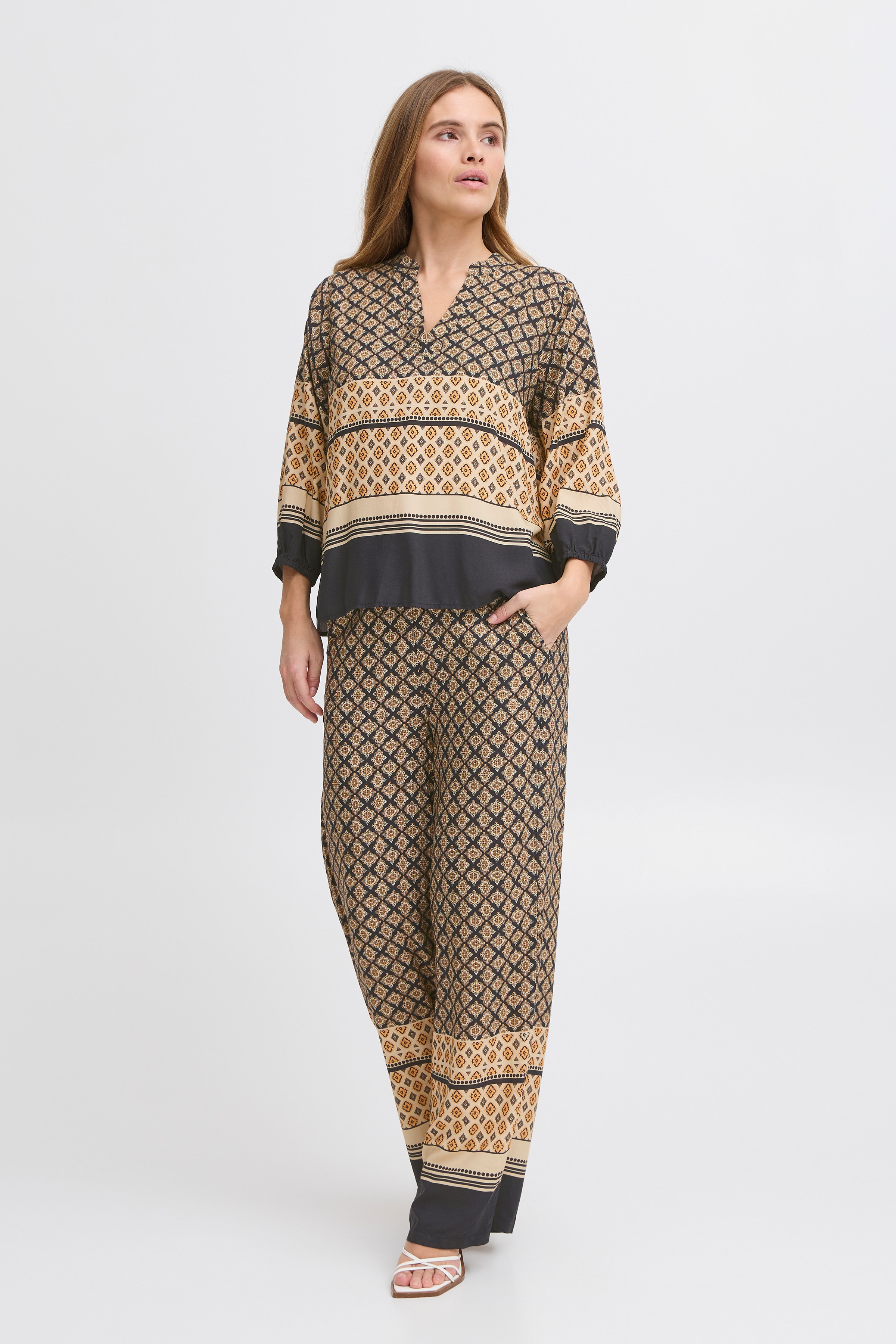 PZOLIVIA Bukser LOOKBOOK FRONT 50208809-204511