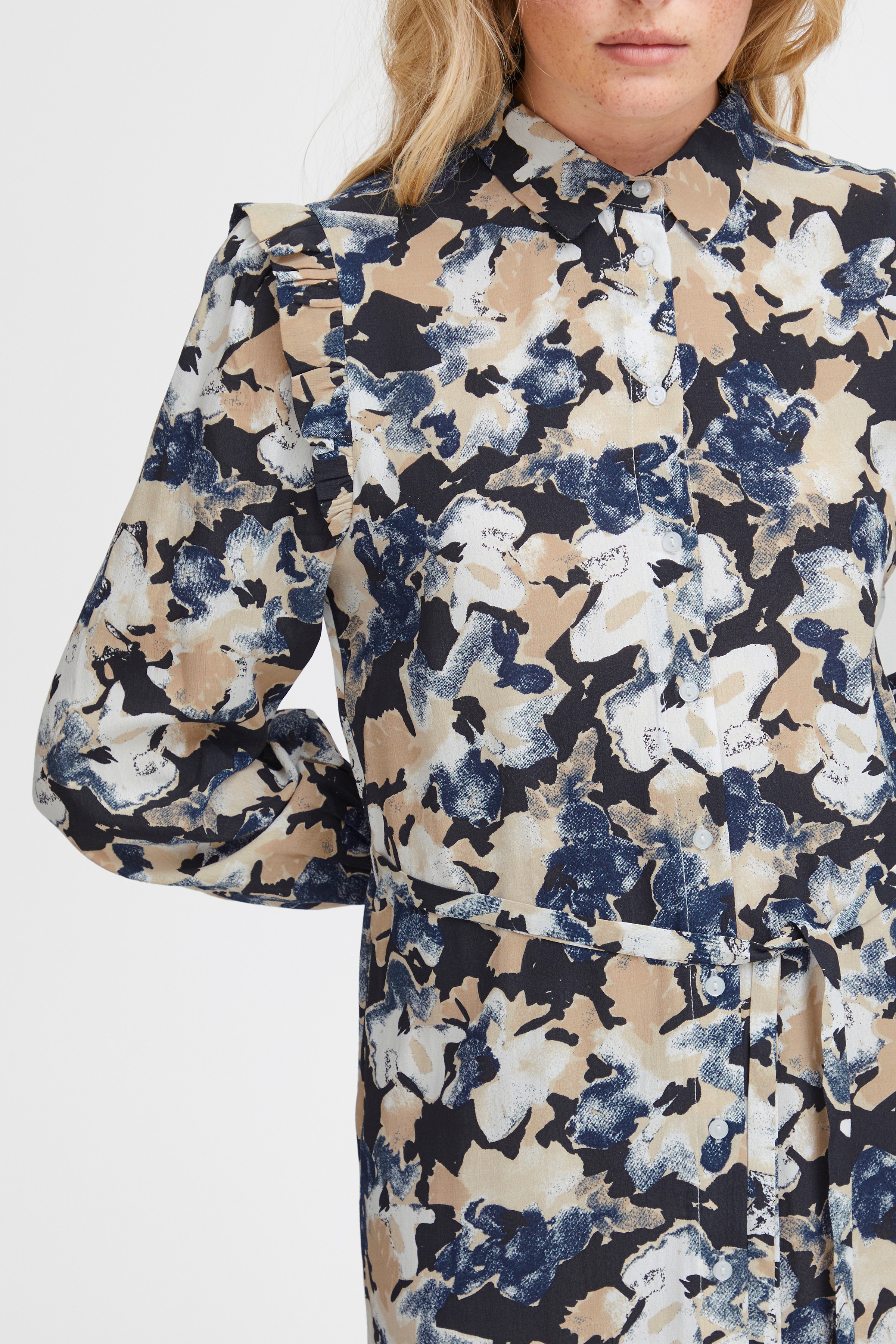 IHGANAVA Kjole LOOKBOOK DETAIL 20120363-202749