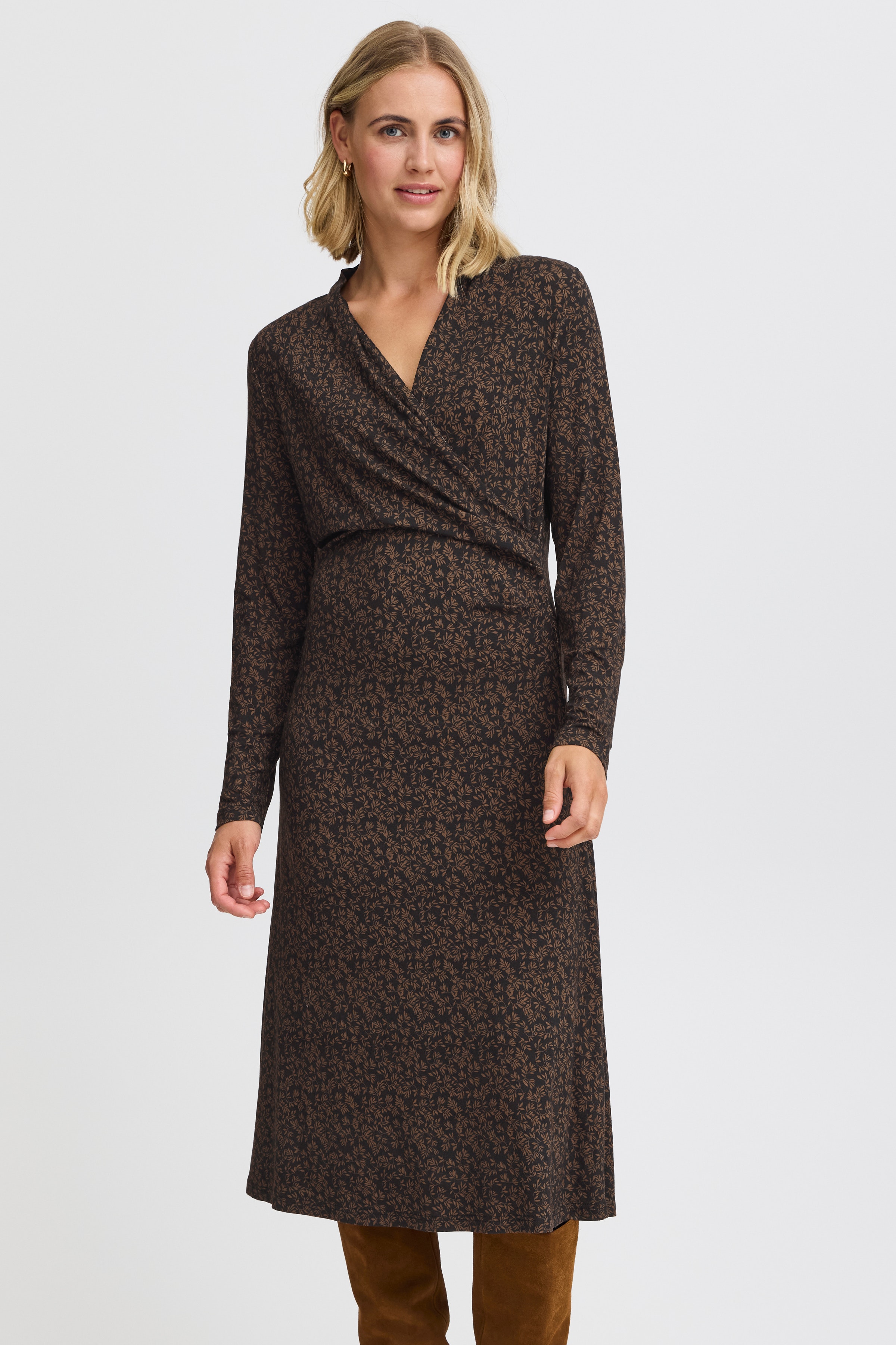 FRCERICA Dress LOOKBOOK FRONT 20614647-200115