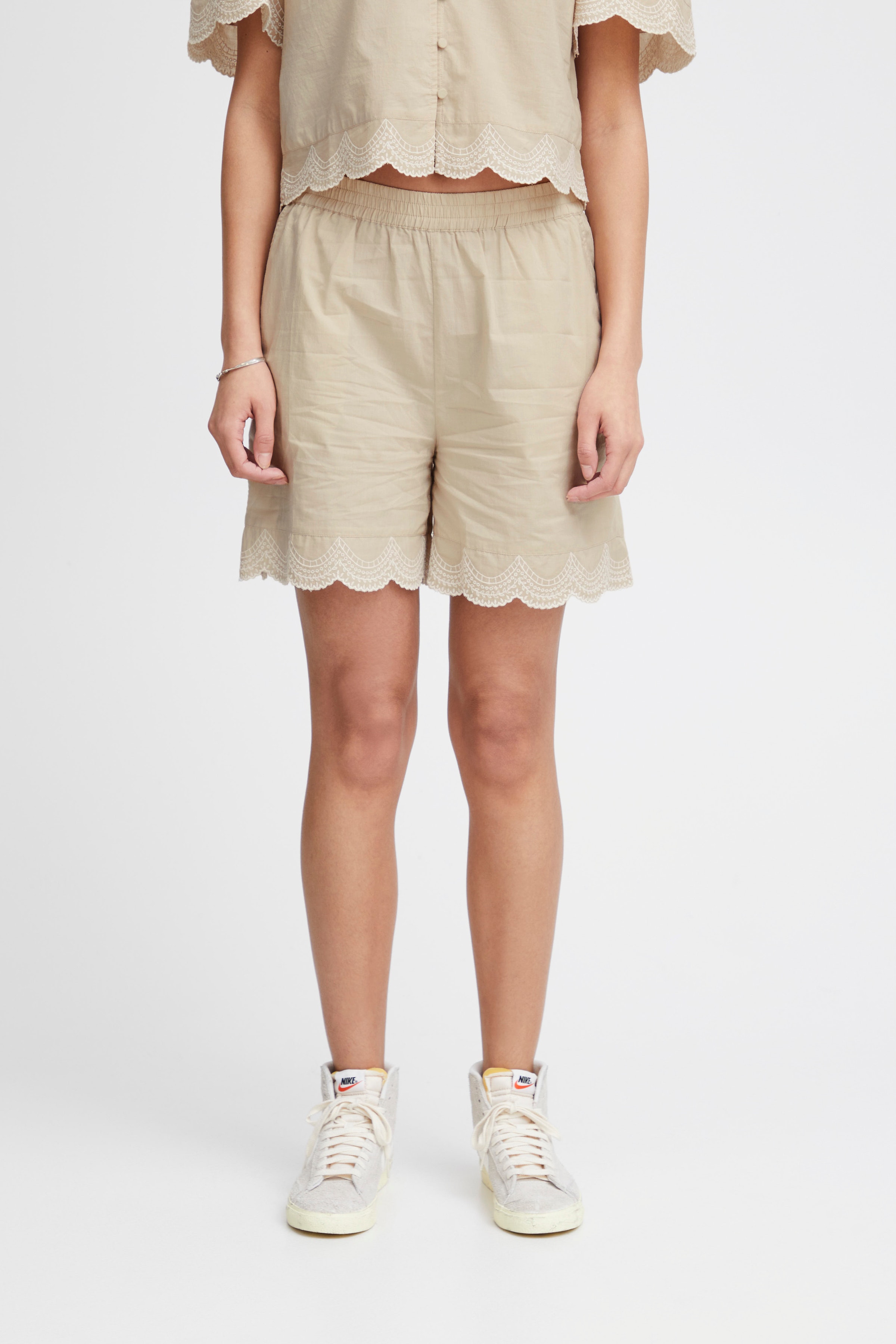 IHSAIDI Shorts LOOKBOOK FRONT 20121490-151306