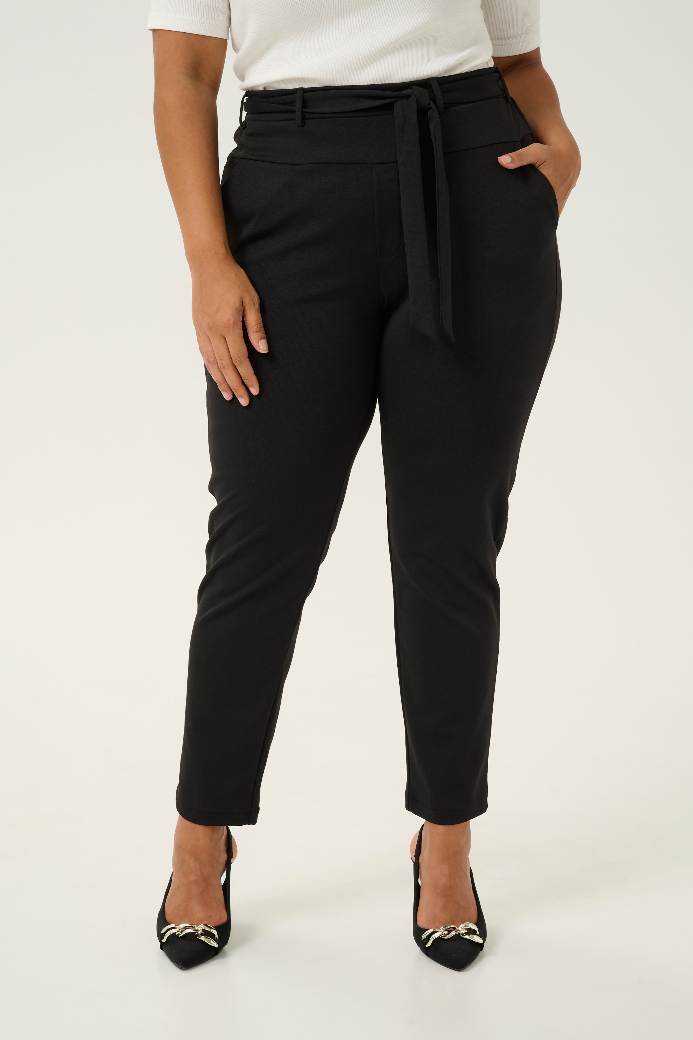 KCjenna Trousers LOOKBOOK FRONT 10582254-100121