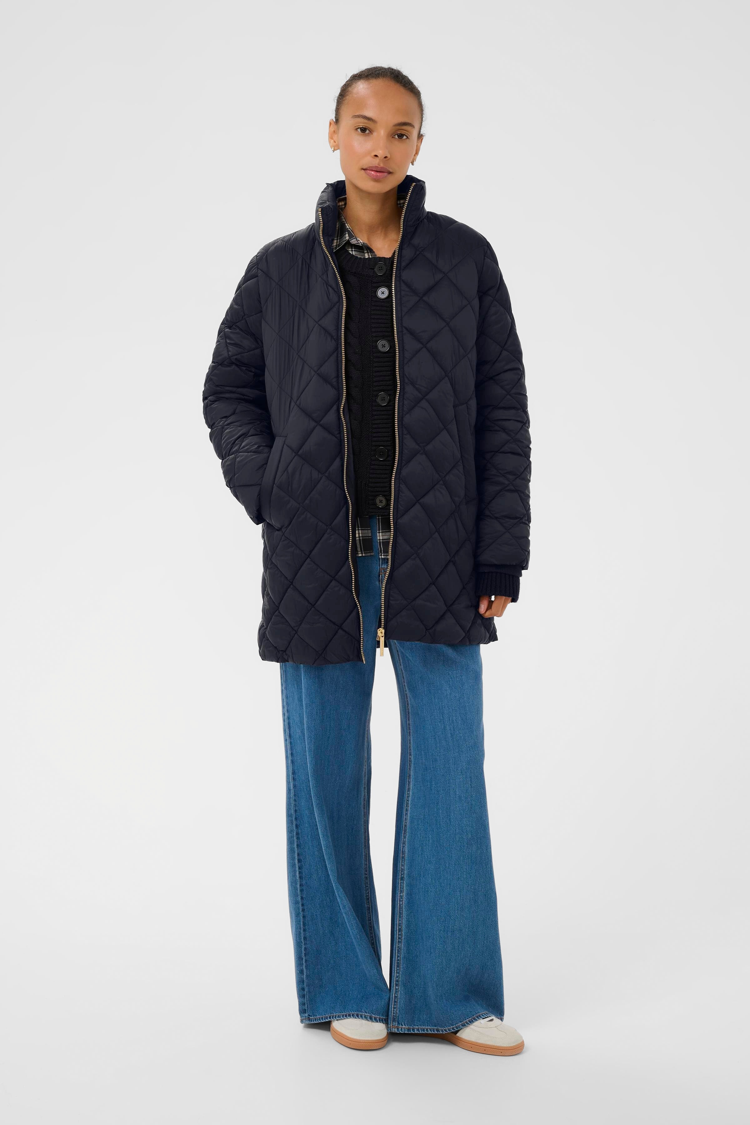 OlilanPW Outerwear LOOKBOOK FRONT 30310244-194013