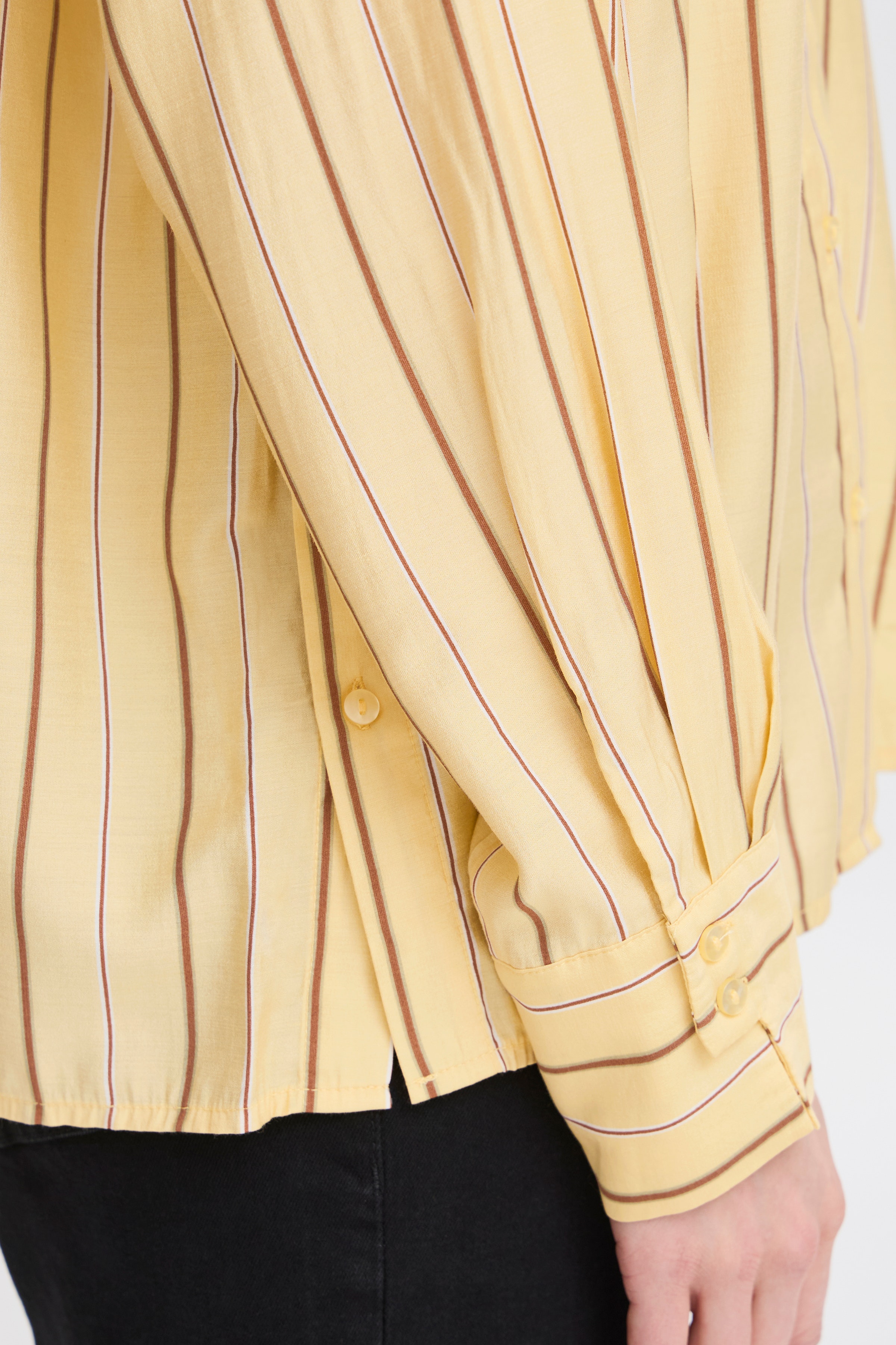 IHKEONA Langermet skjorte LOOKBOOK DETAIL 20122729-204374