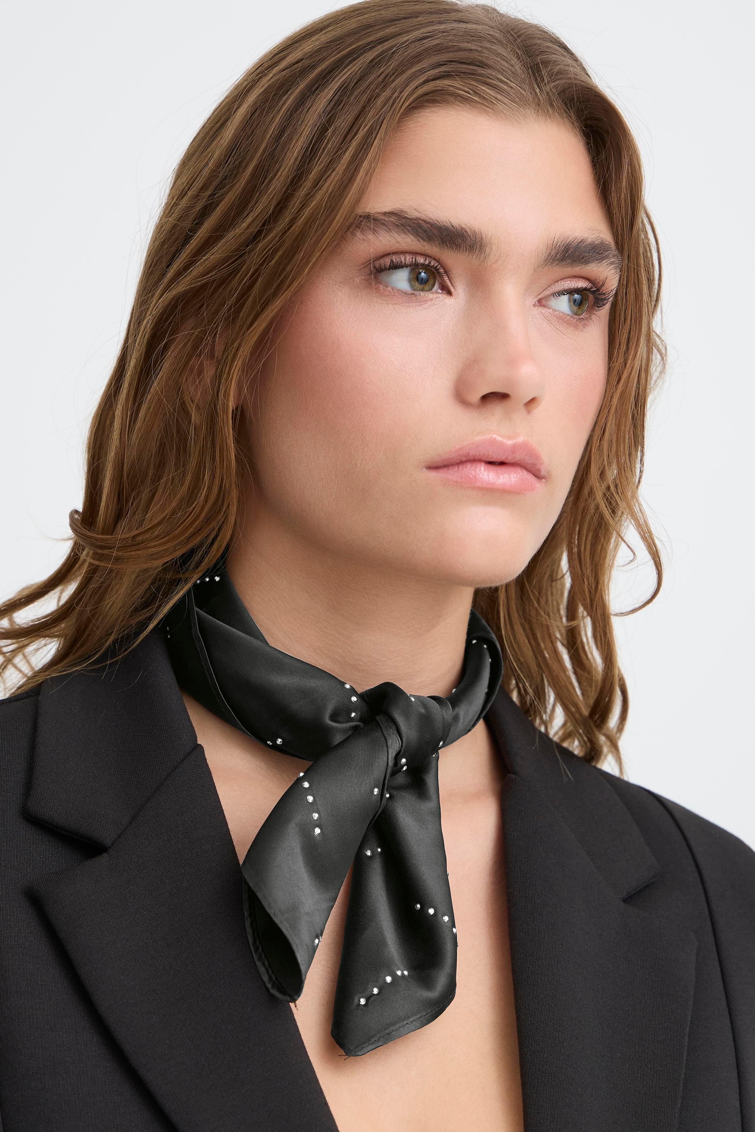IABEATE Skjerf LOOKBOOK FRONT 20125085-194008
