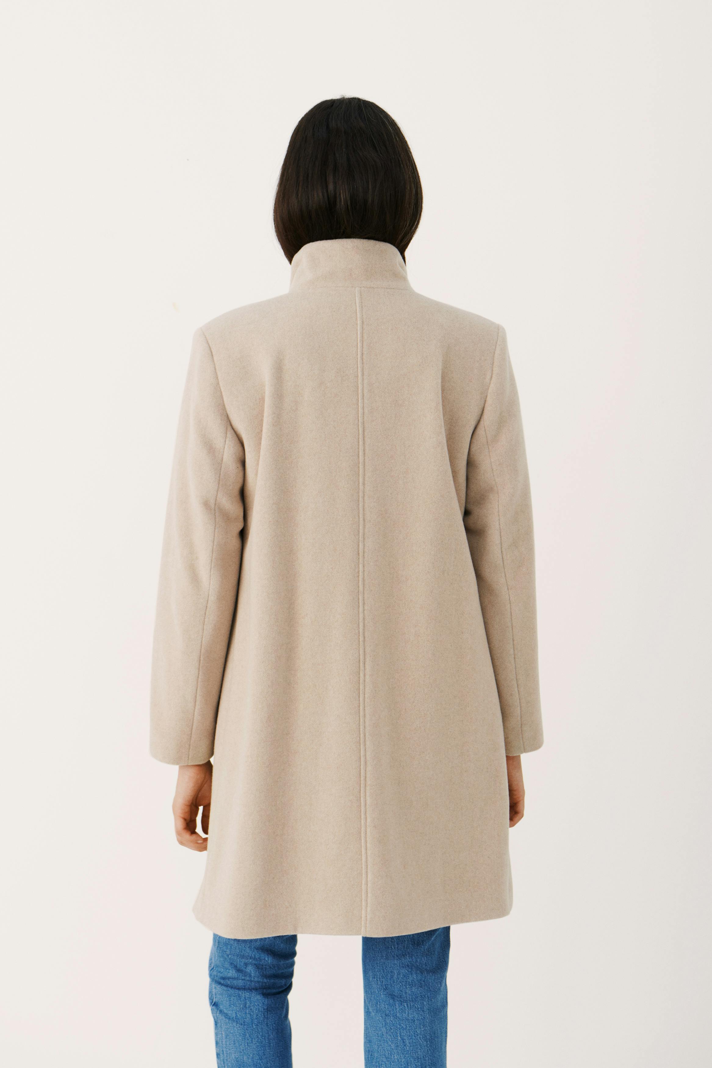 IsabellisPW Coat LOOKBOOK BACK 30306097-151304