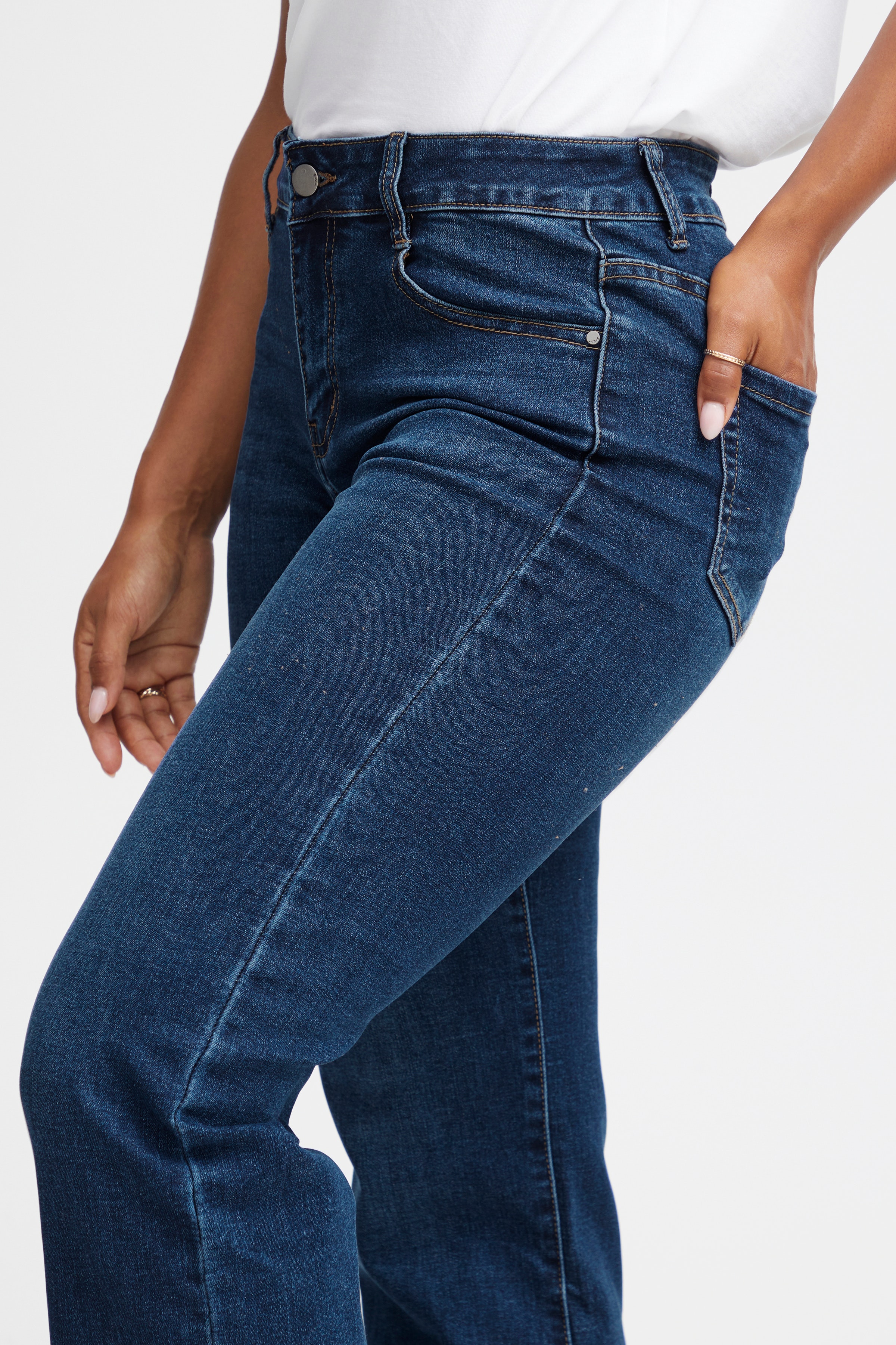 SBFANAS Byxor LOOKBOOK DETAIL 22100407-203677