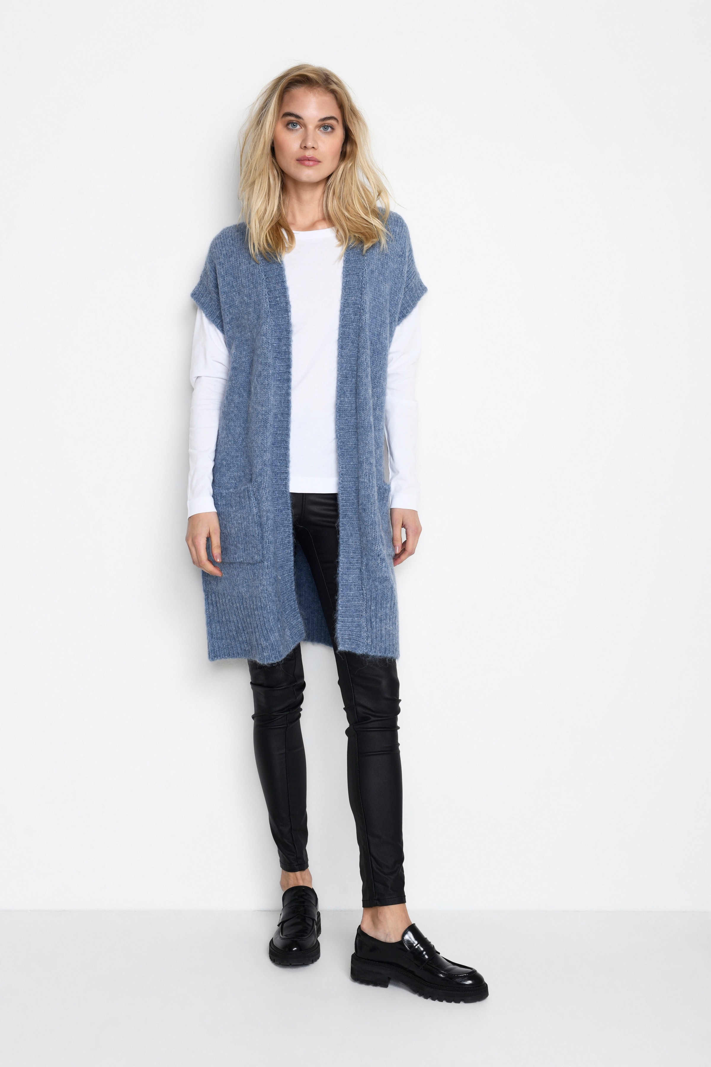 KAsarla Cardigan LOOKBOOK FRONT 10506816-1740151