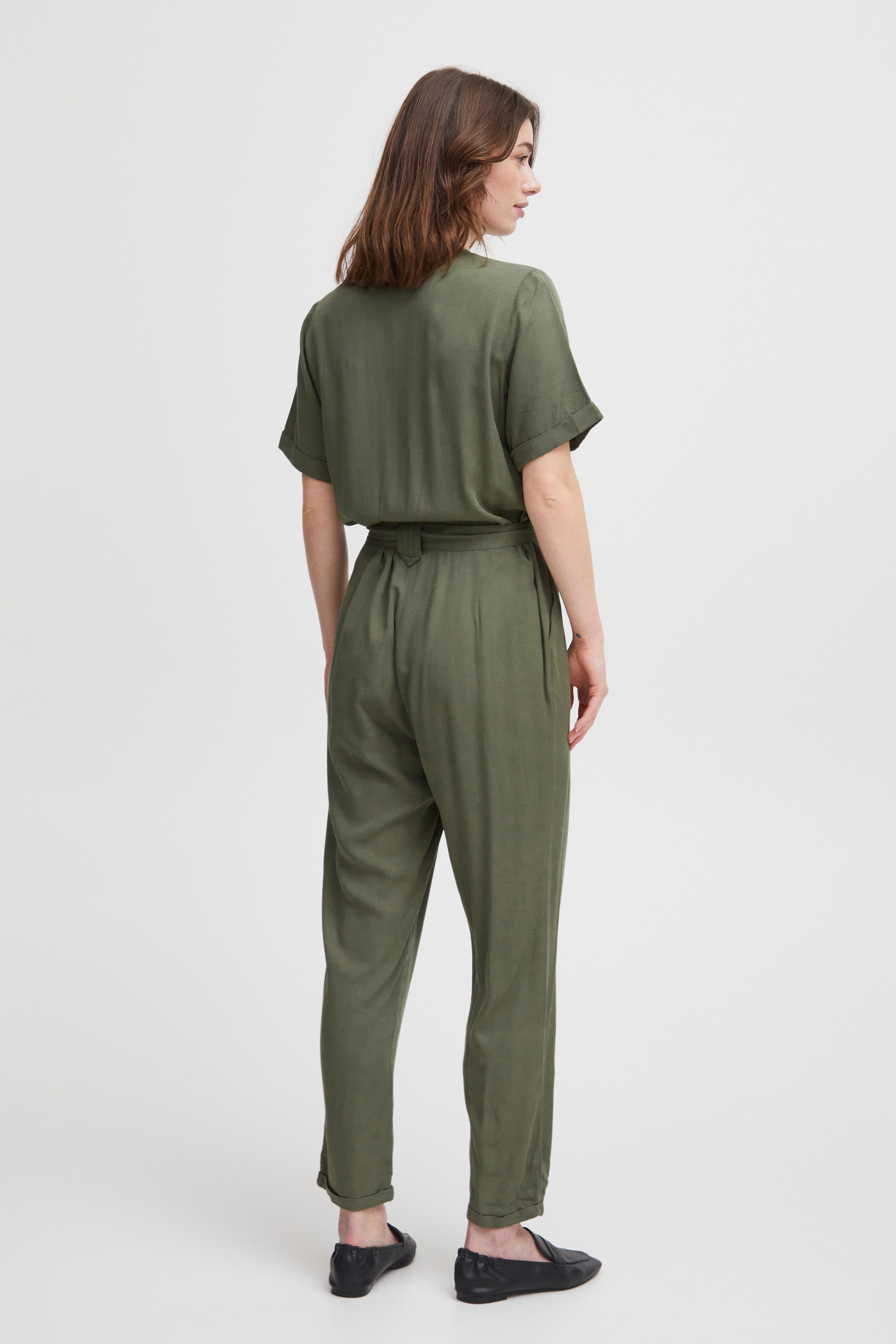 Overall LOOKBOOK FRONT 20612385-180515