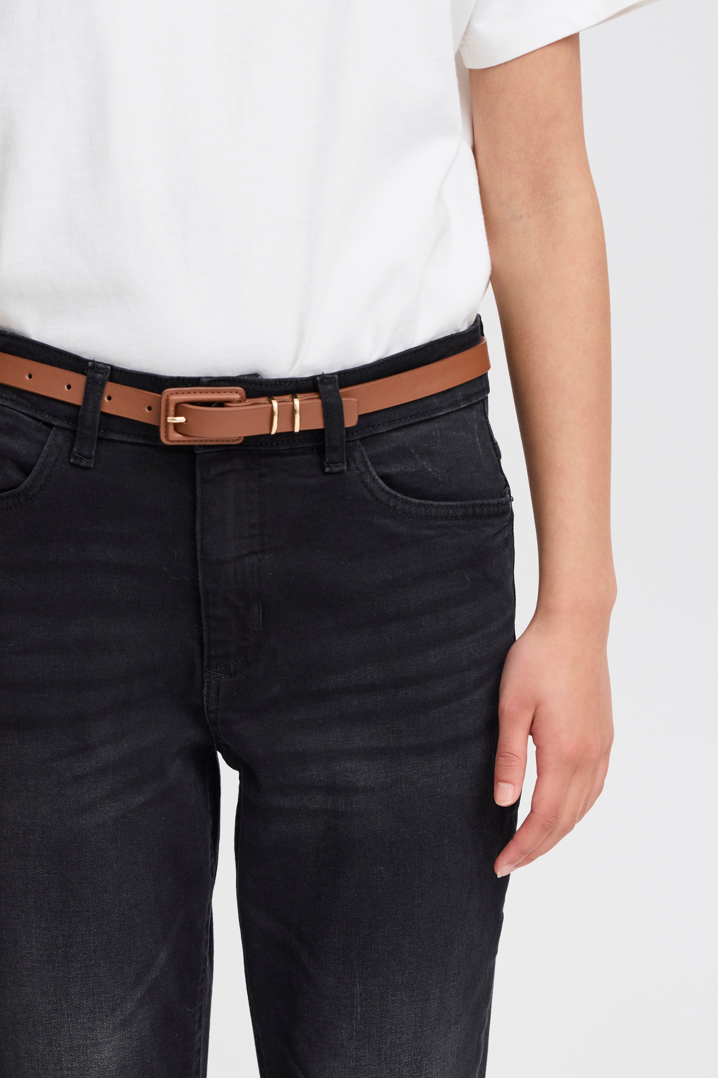 IAKAPIA Belte LOOKBOOK DETAIL 20121725-181033