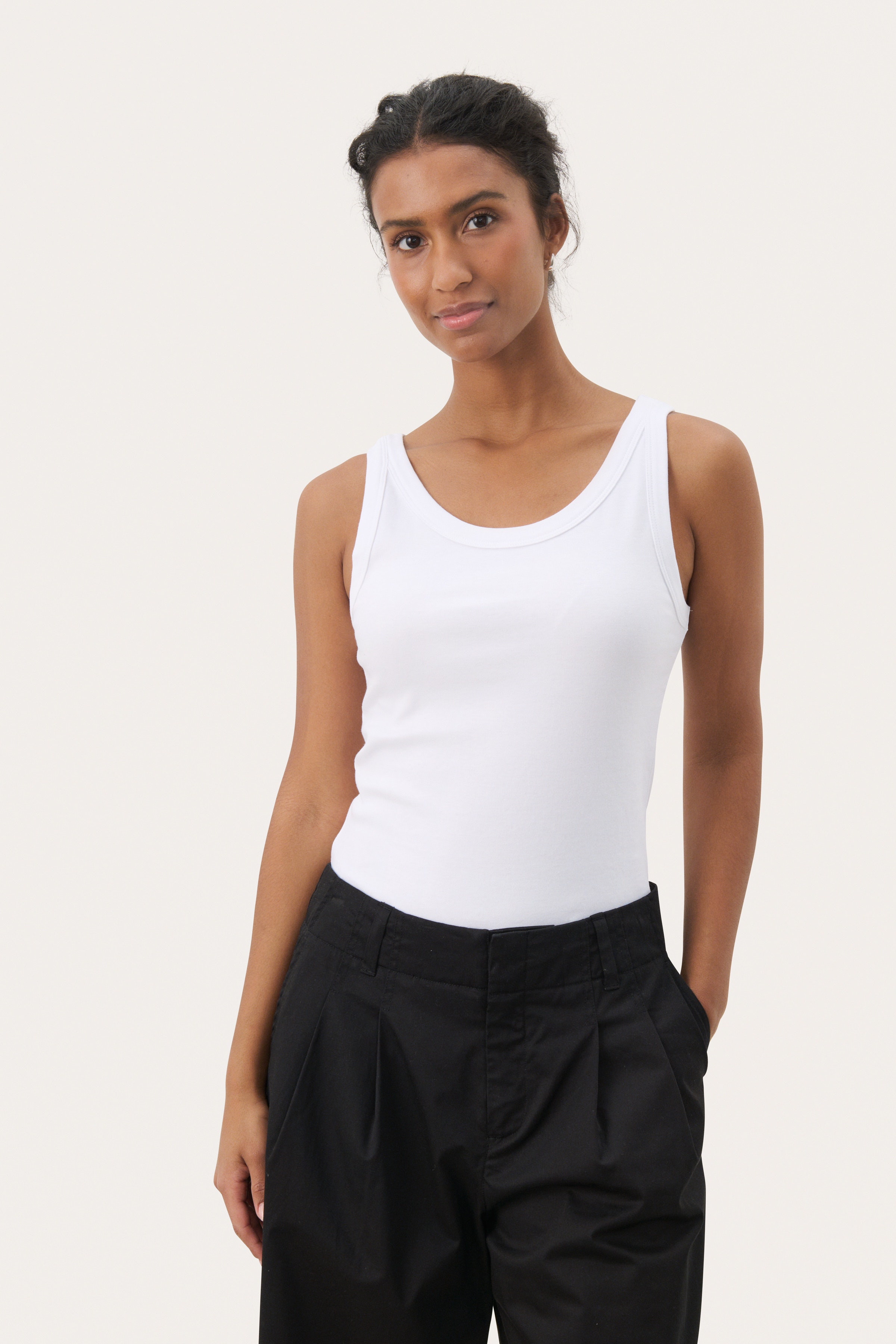 ArvidaPW Top LOOKBOOK FRONT 30307708-110601