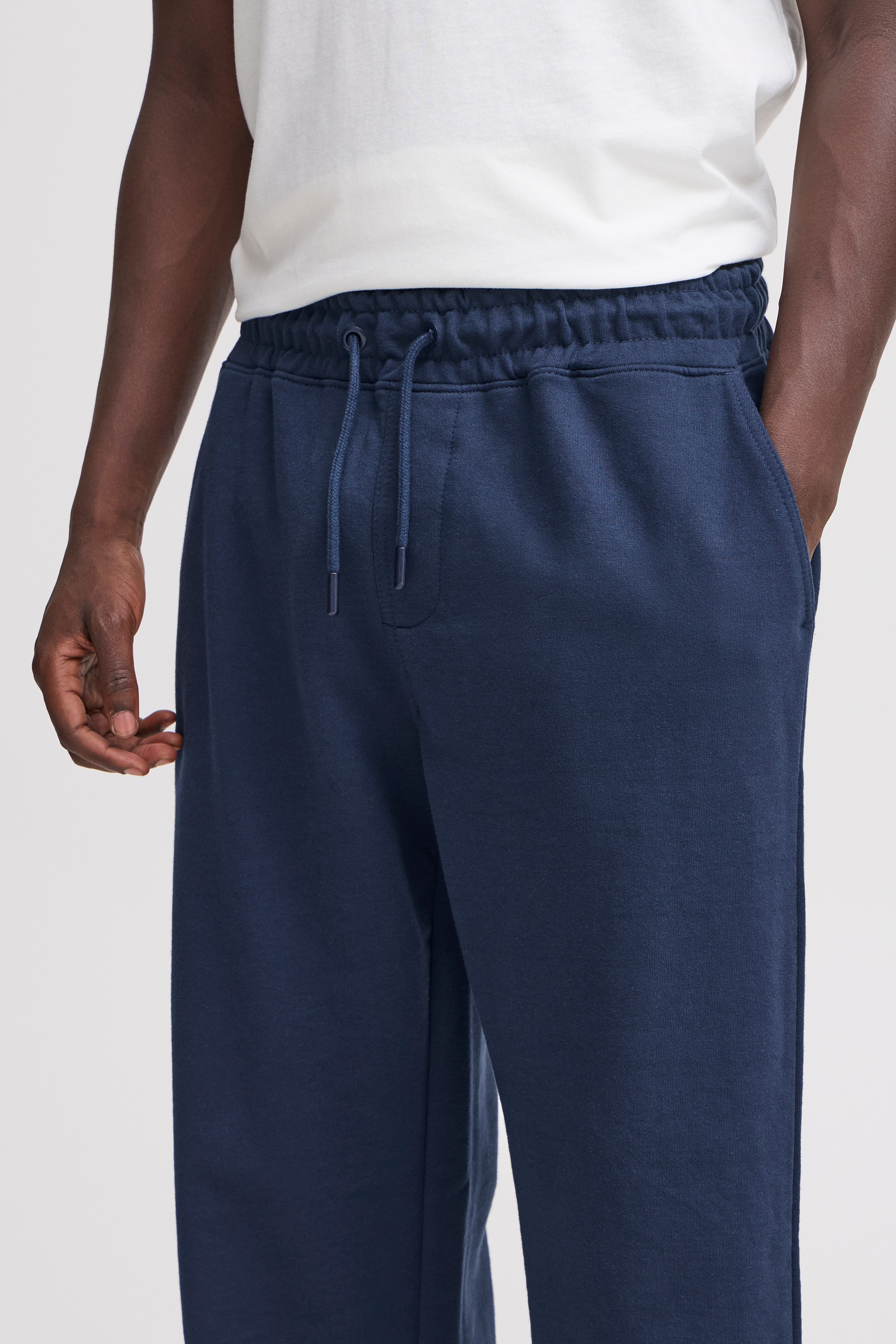 Casual pants LOOKBOOK DETAIL 20718009-194024