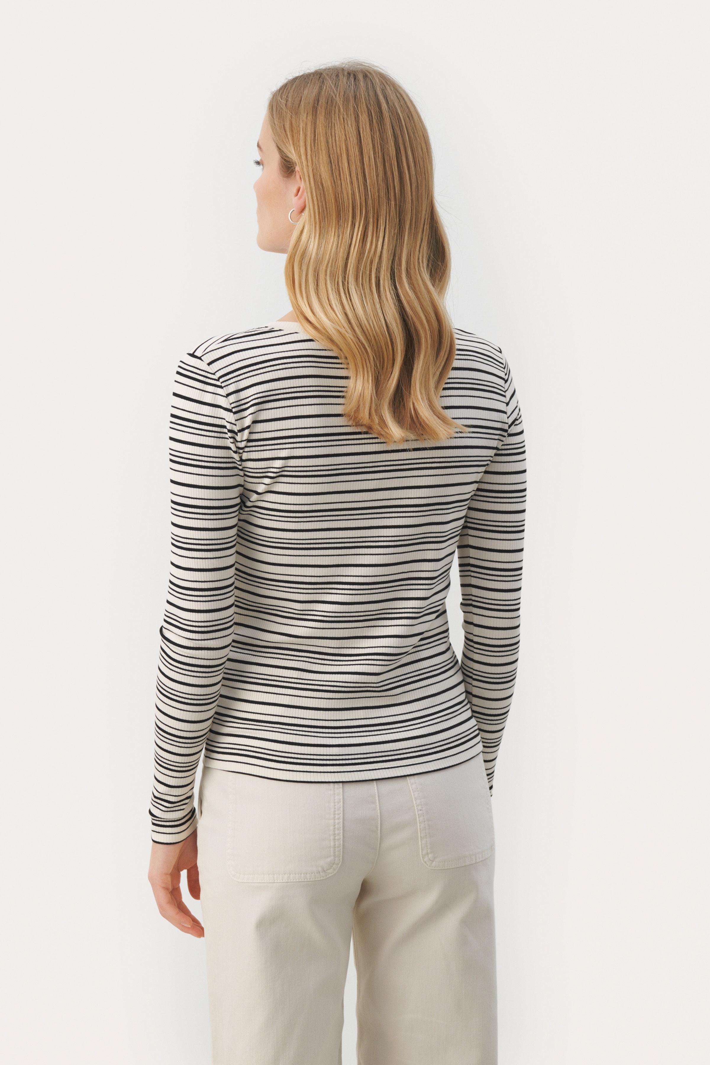 EmmeliaPW Blus LOOKBOOK BACK 30308432-302779
