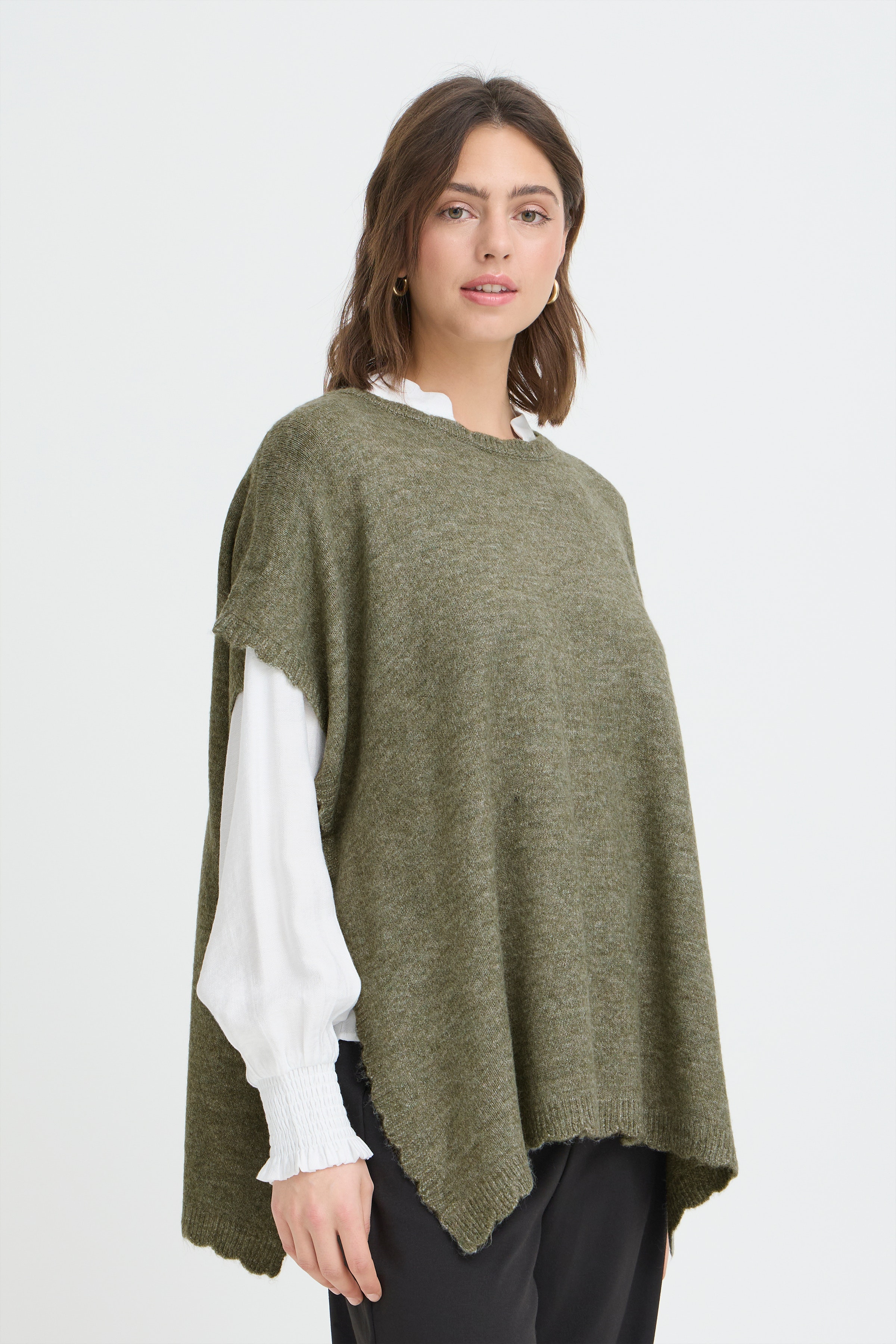 FRELISE Poncho LOOKBOOK FRONT 20617676-180516