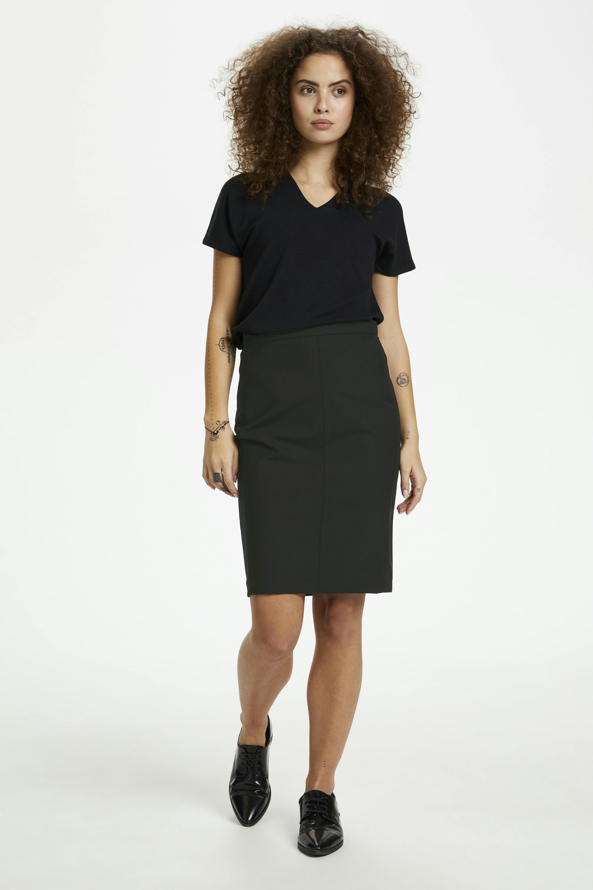 SydneyKB Pencil Skirt LOOKBOOK FRONT 10102007-40999