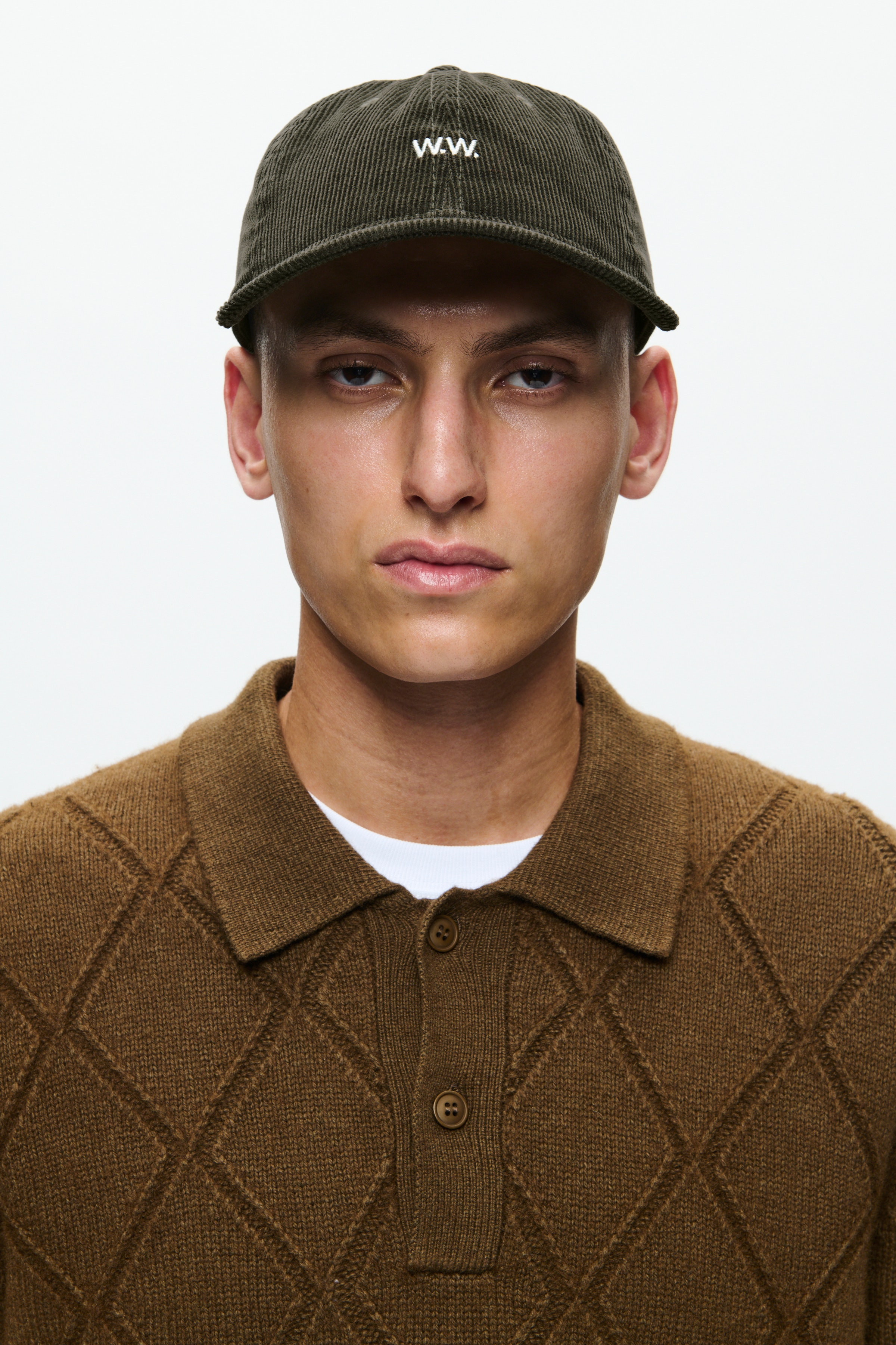 WWW.W.cap Kappe LOOKBOOK DETAIL 30251596-194906
