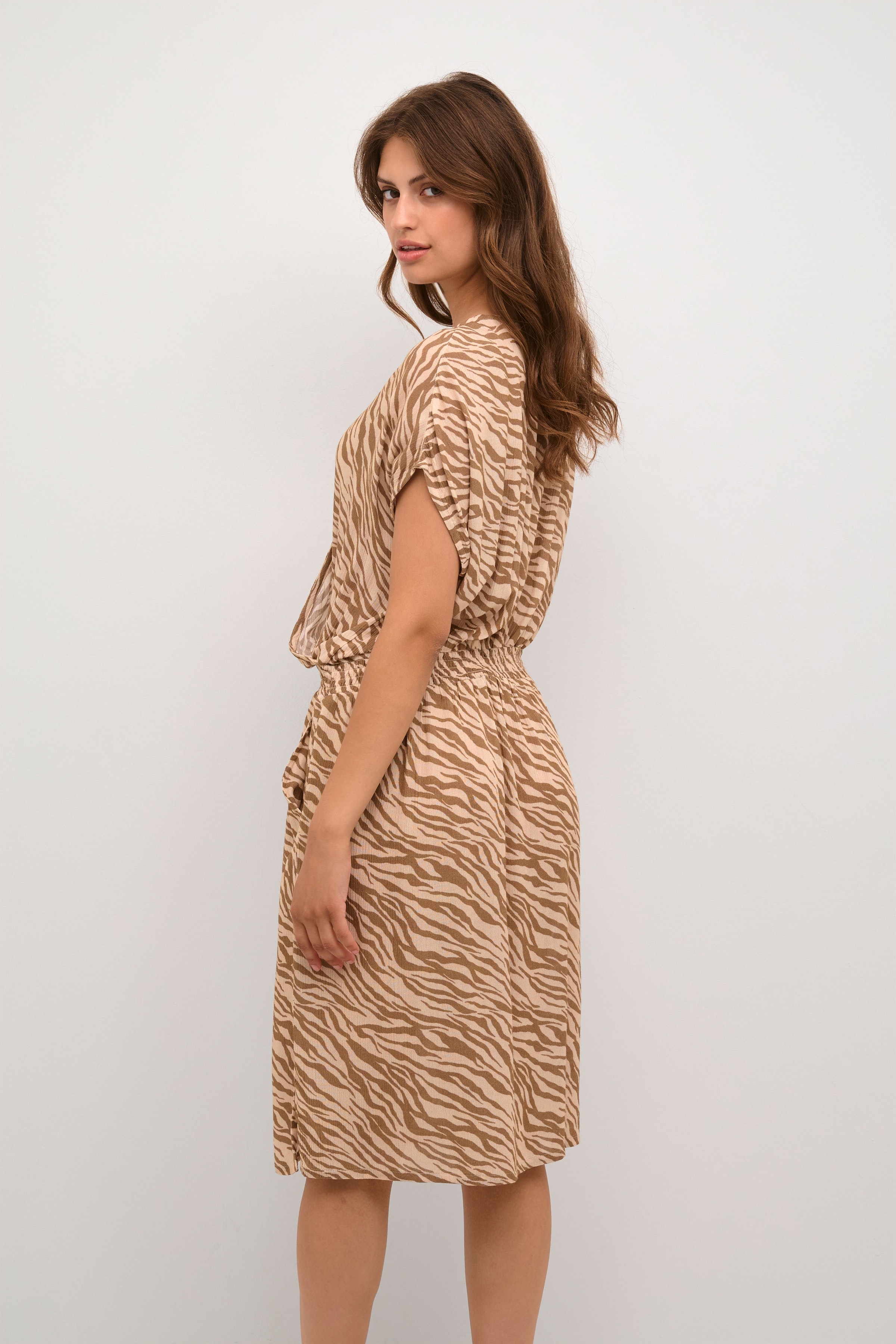 KAjenn Kjole LOOKBOOK BACK 10507269-105956