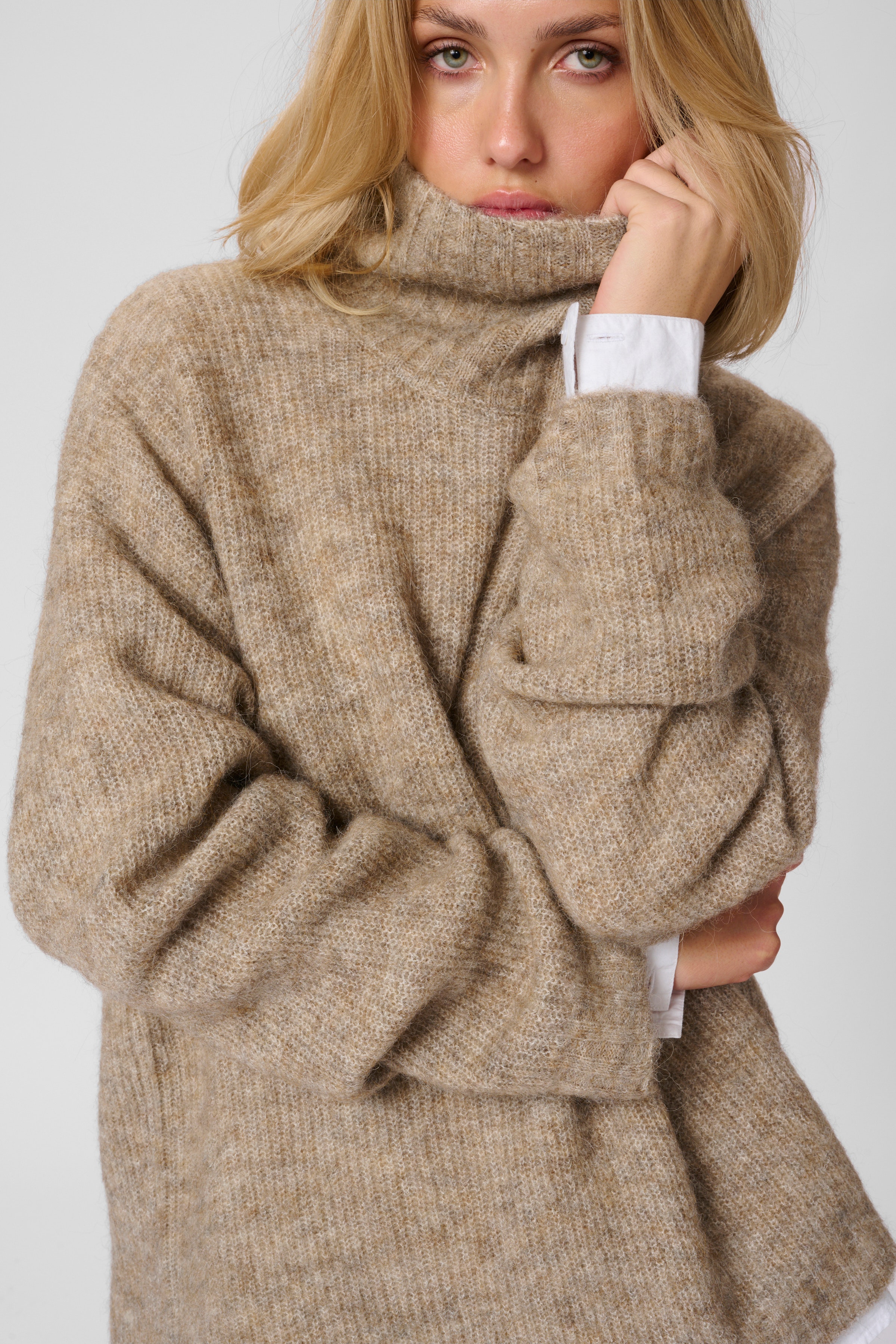 11 Pullover LOOKBOOK DETAIL 10703605-1710091
