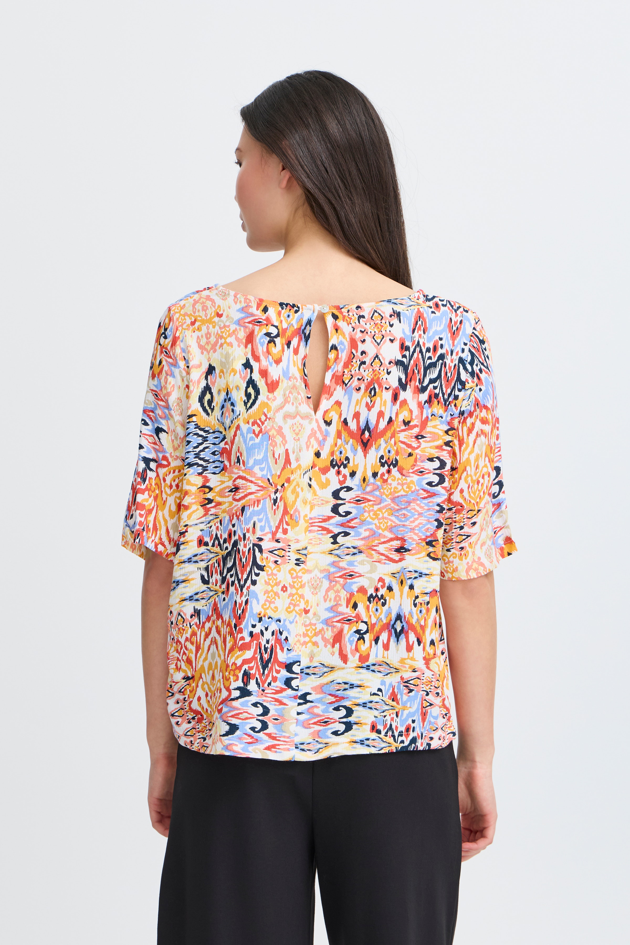 Kortermet bluse LOOKBOOK BACK 20122971-204485