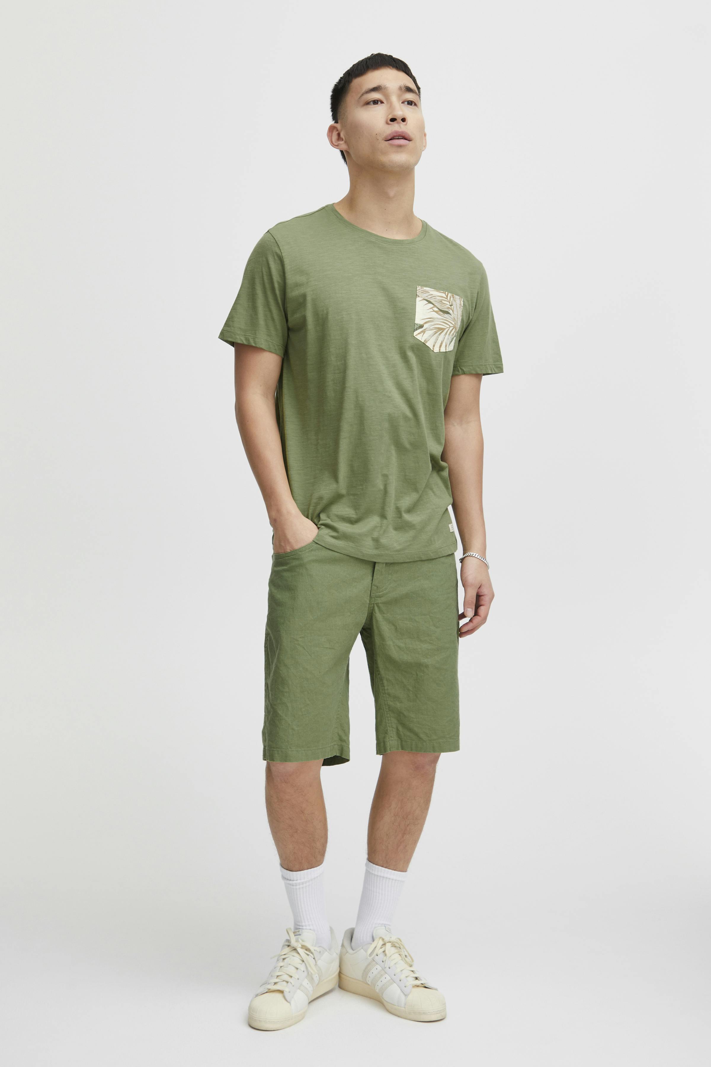 Shorts LOOKBOOK FRONT 20715627-180108