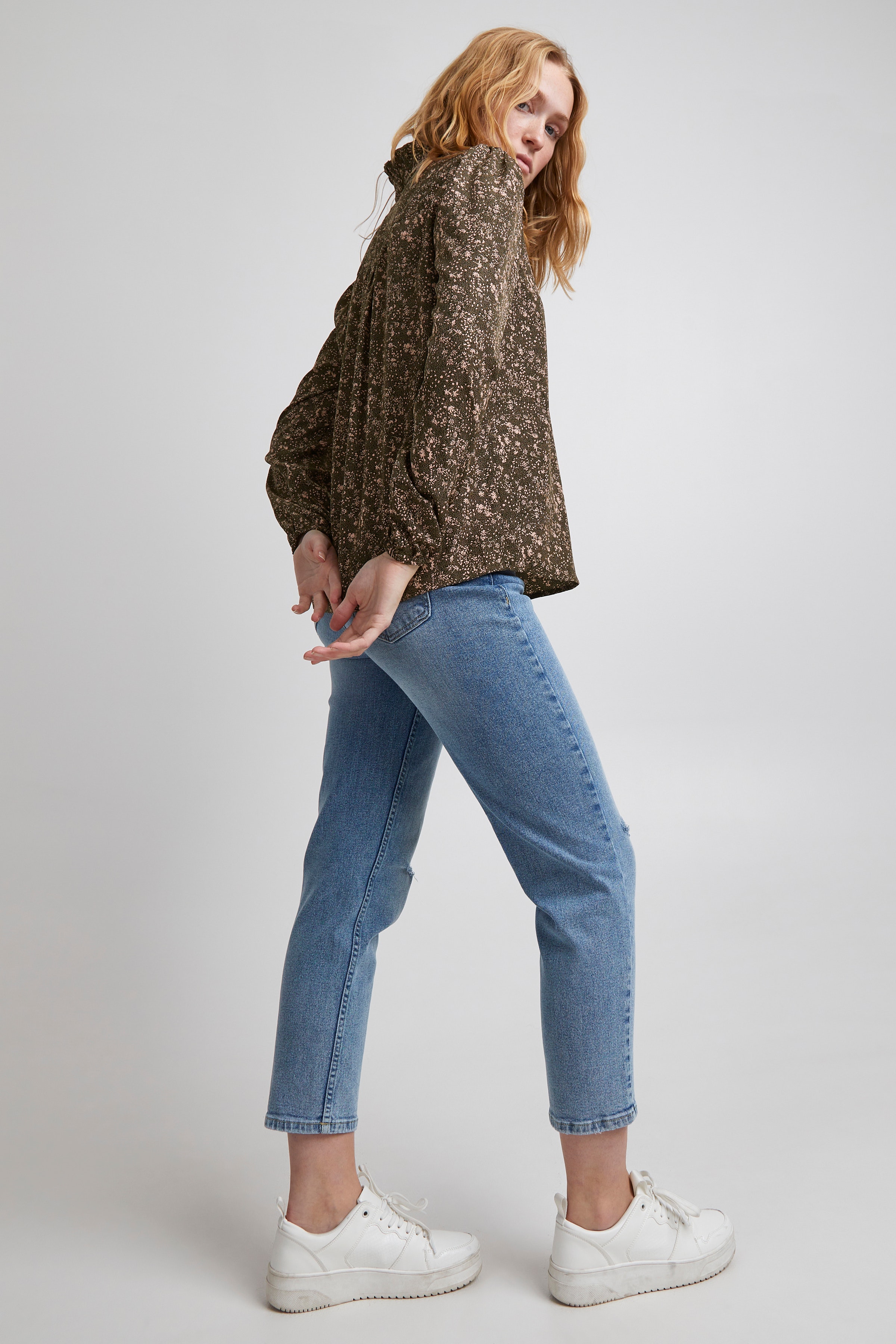 Blouse with long sleeve LOOKBOOK FRONT 20812044-200981