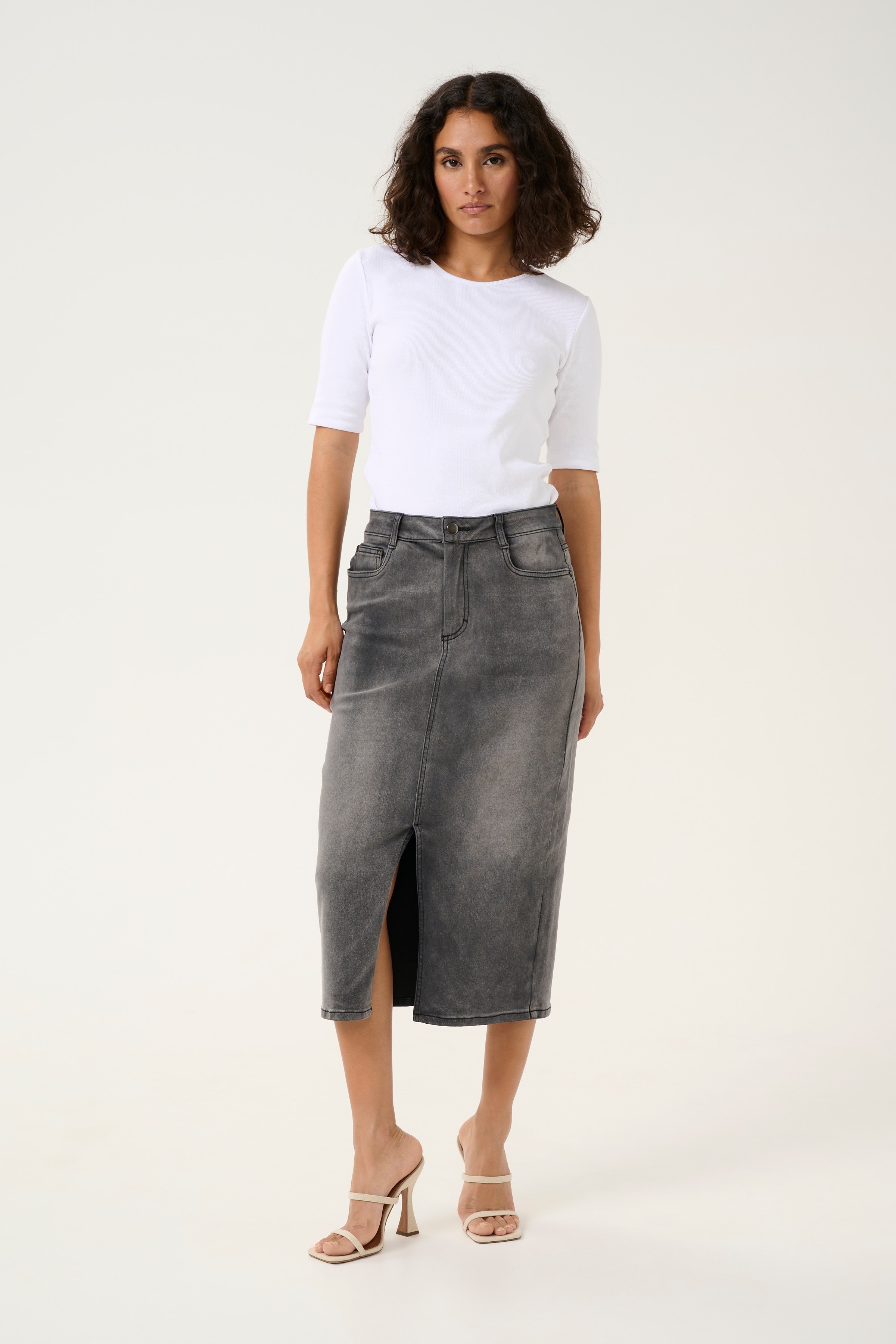 KAsinem Denimskjørt LOOKBOOK FRONT 10509517-103162