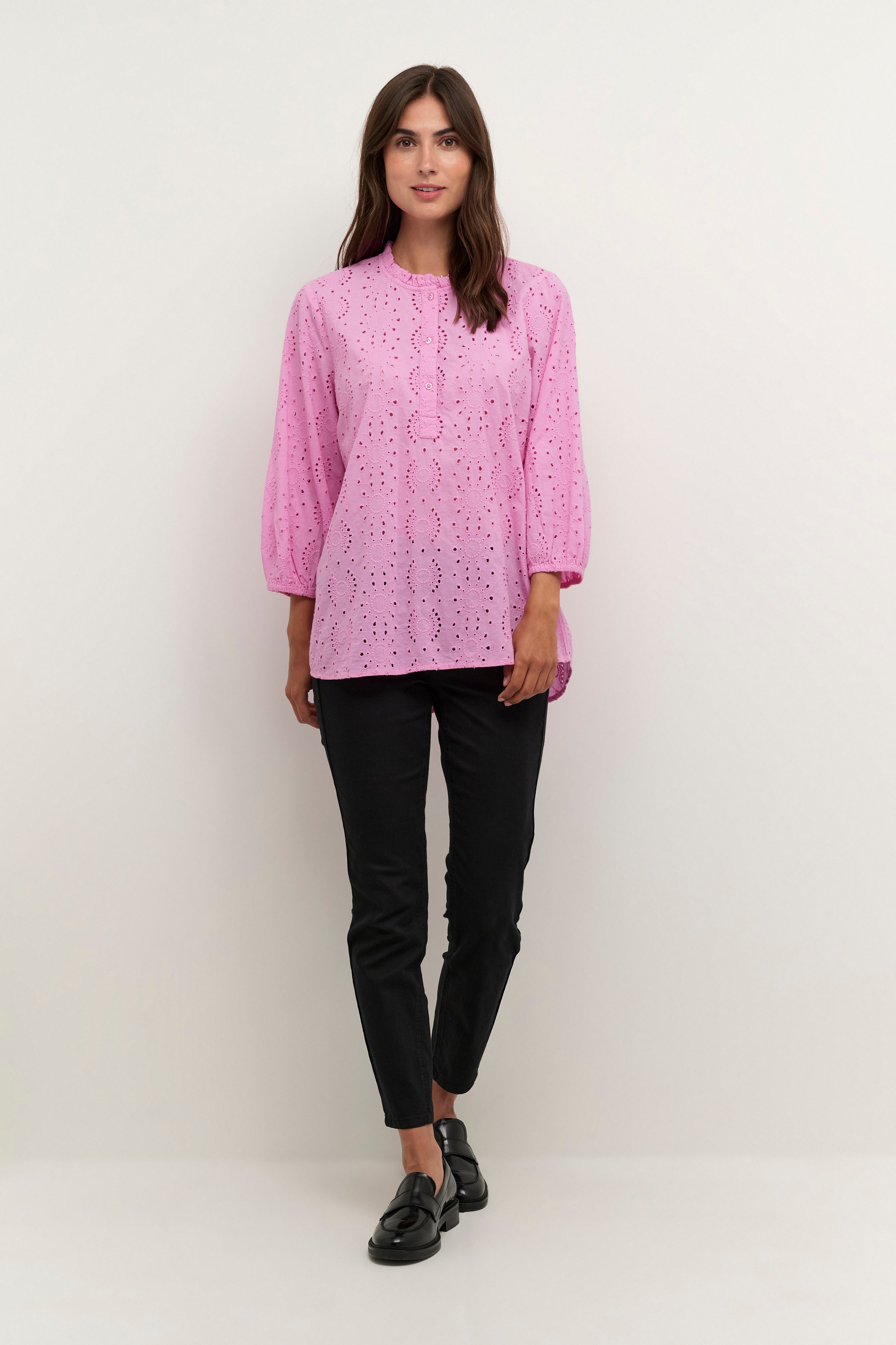 CUcindie Bluse LOOKBOOK FRONT 50109346-152718