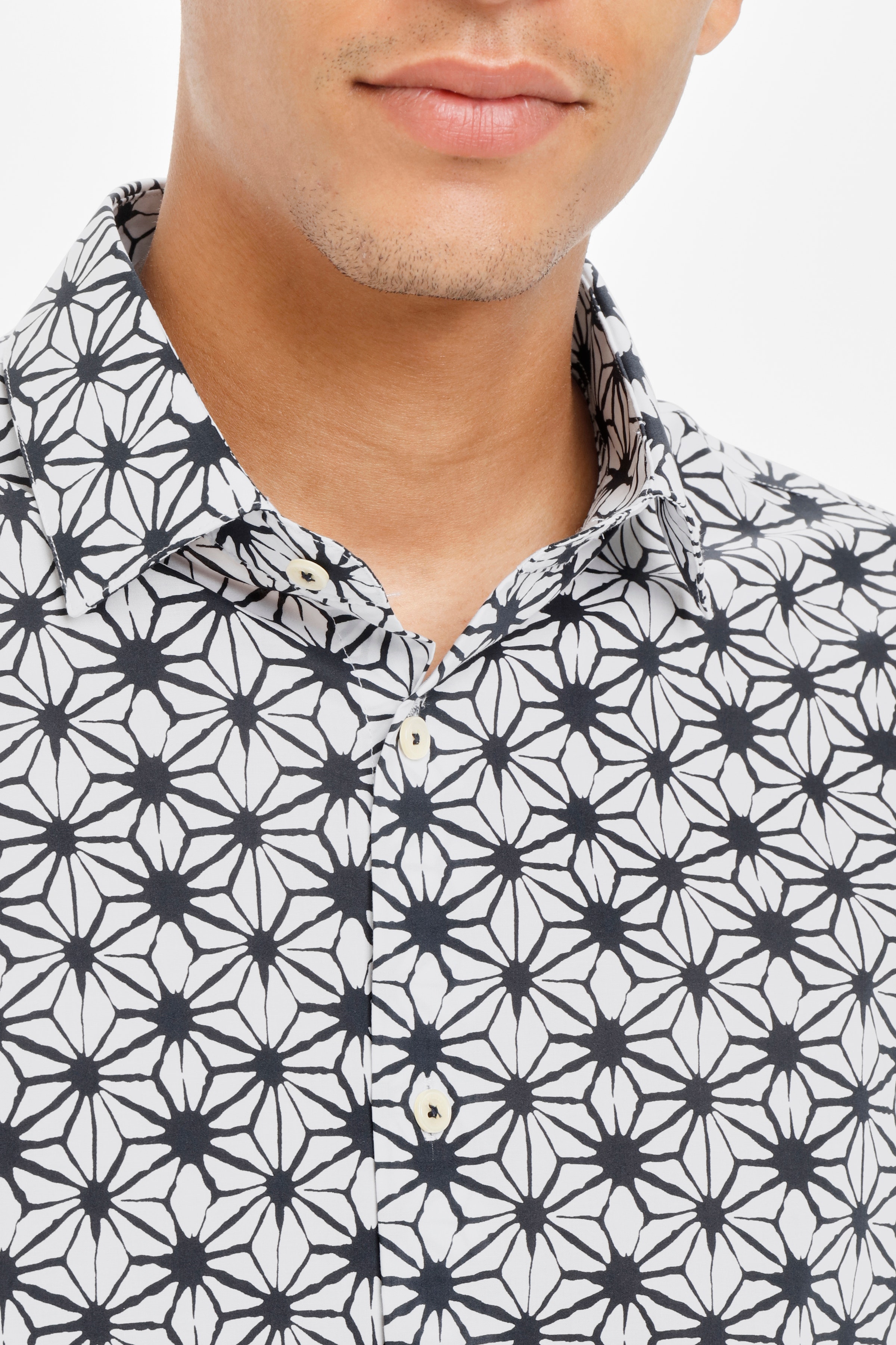 Trostol B7 Shirt LOOKBOOK DETAIL 30204307-20210