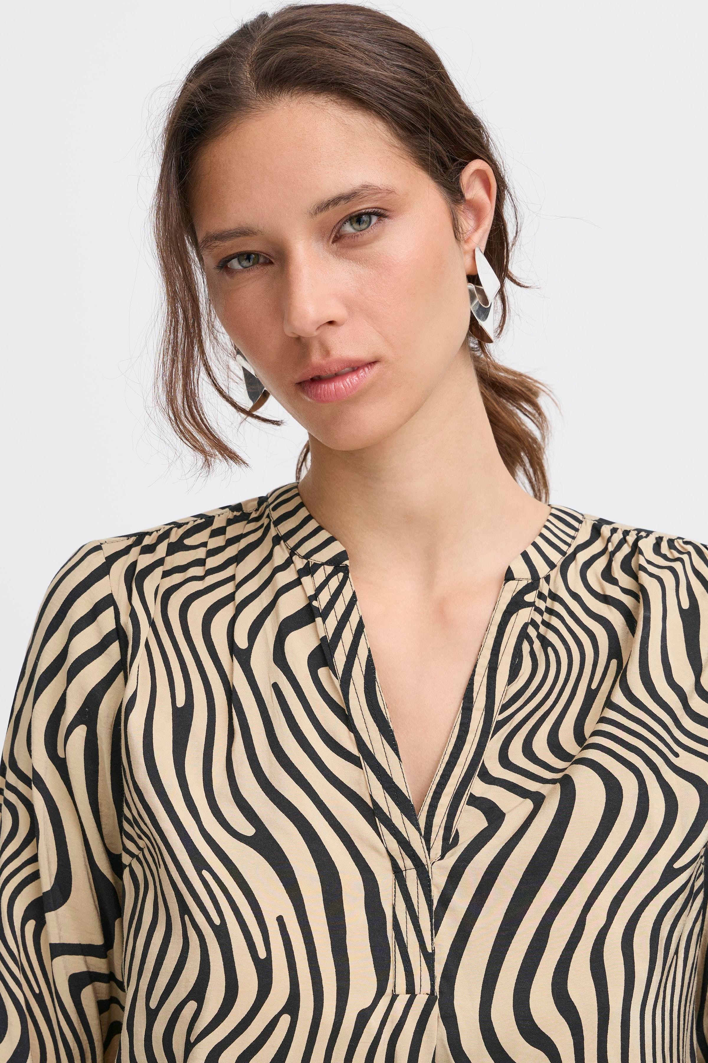 BYHELVIG Blus LOOKBOOK DETAIL 20817035-204960