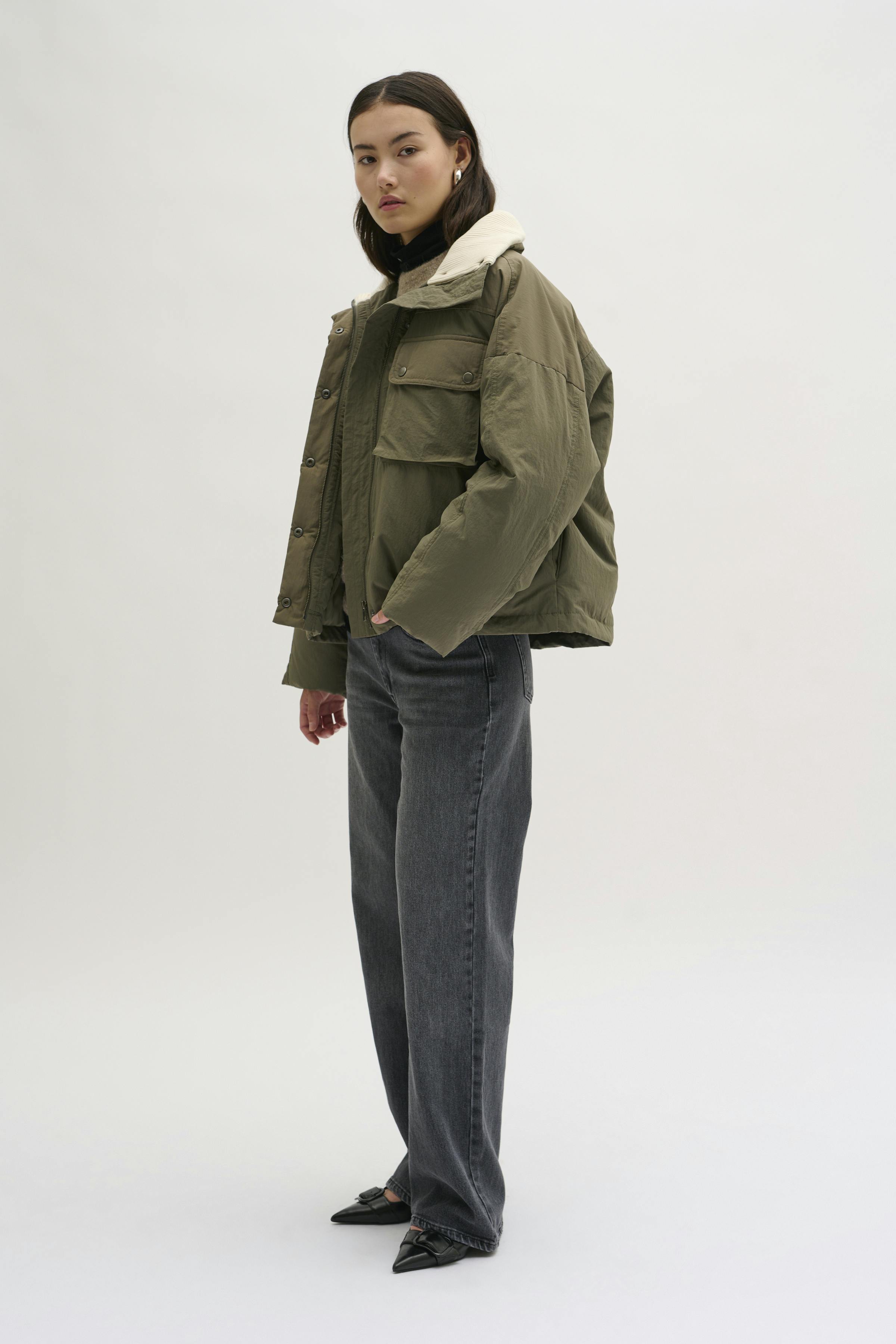 JamieMW Outerwear LOOKBOOK FRONT 10704328-180515