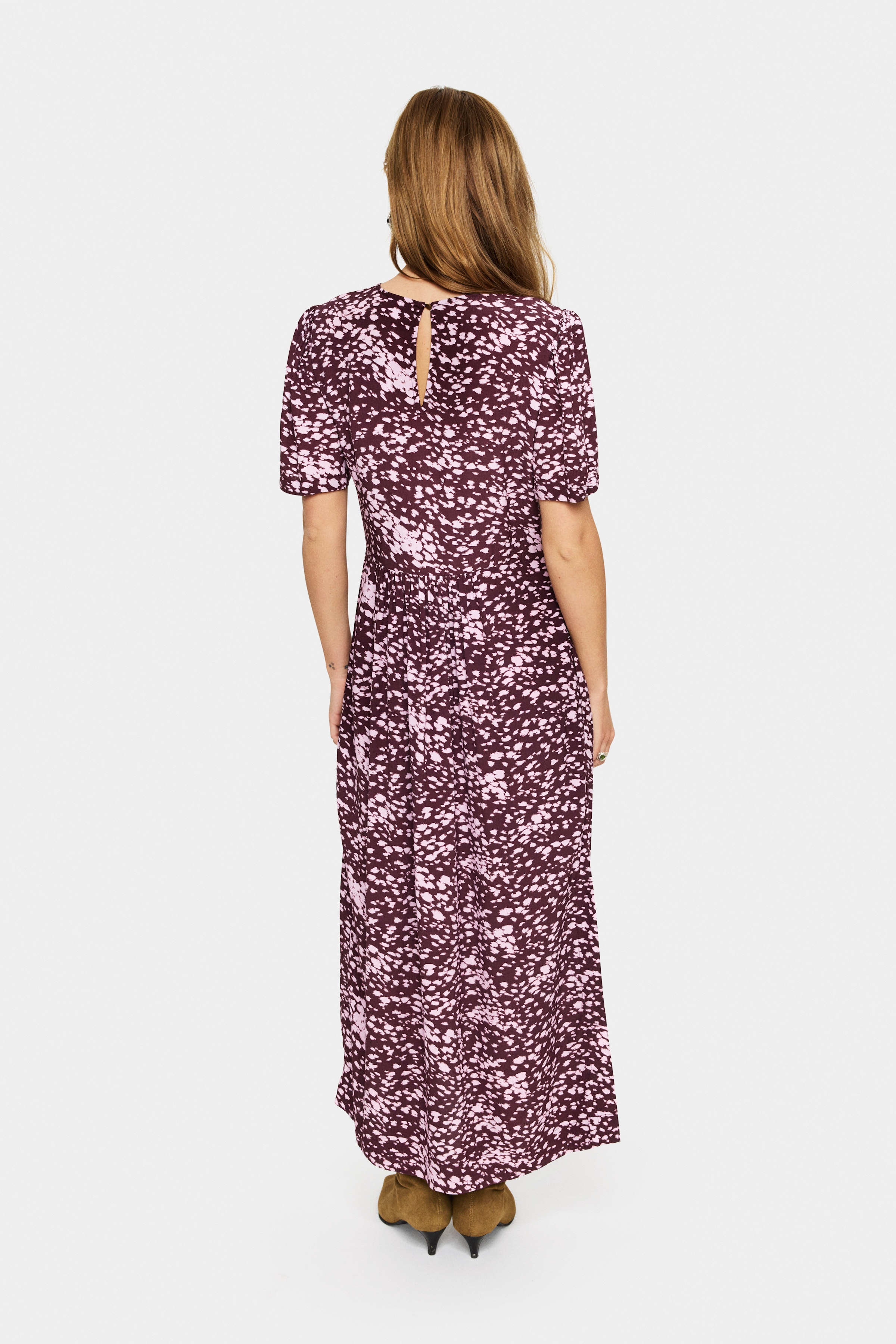 MalikaSZ Kleid LOOKBOOK BACK 30514403-304095
