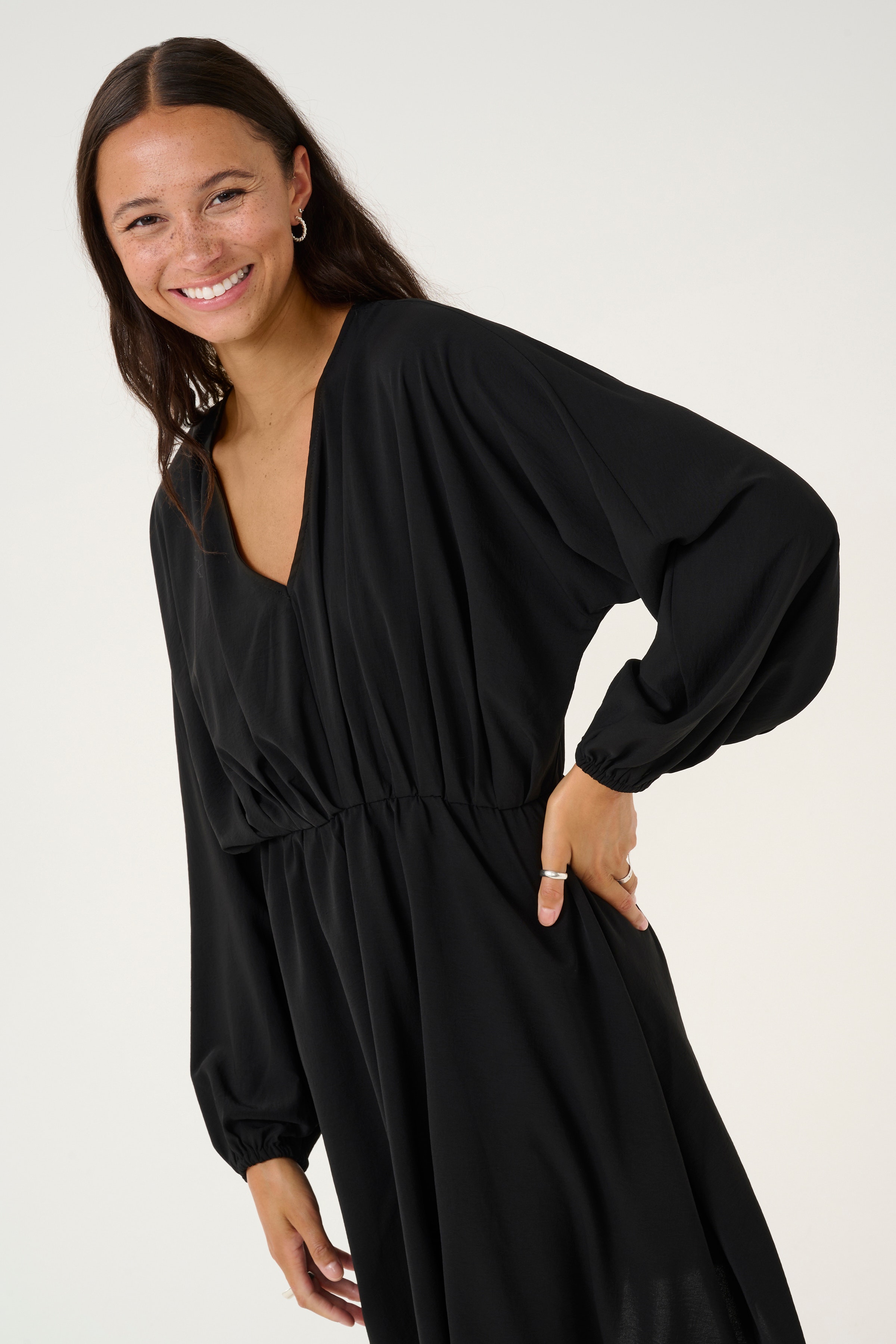 KArie Kjole LOOKBOOK DETAIL 10509467-100121