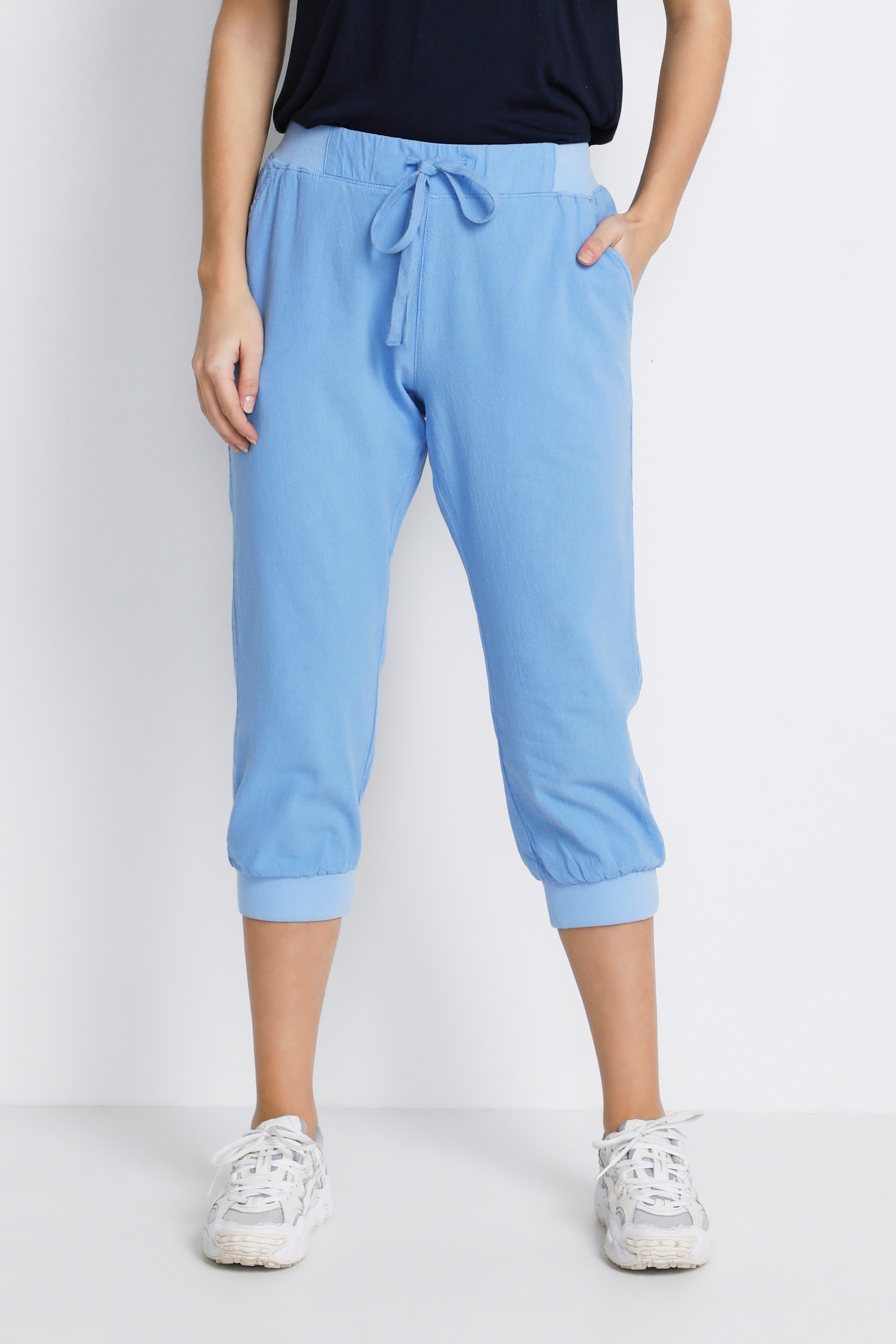 Naya Capri bukser LOOKBOOK FRONT 10502803-153930