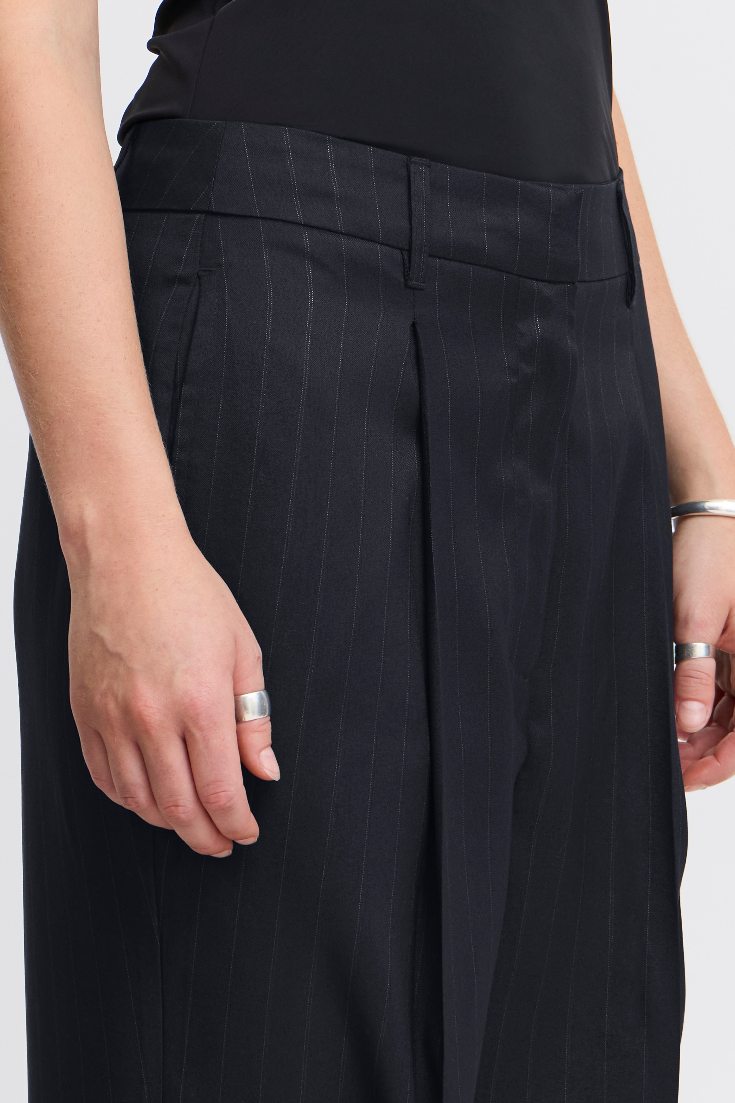 IHFIALO Bukser LOOKBOOK DETAIL 20121828-203906