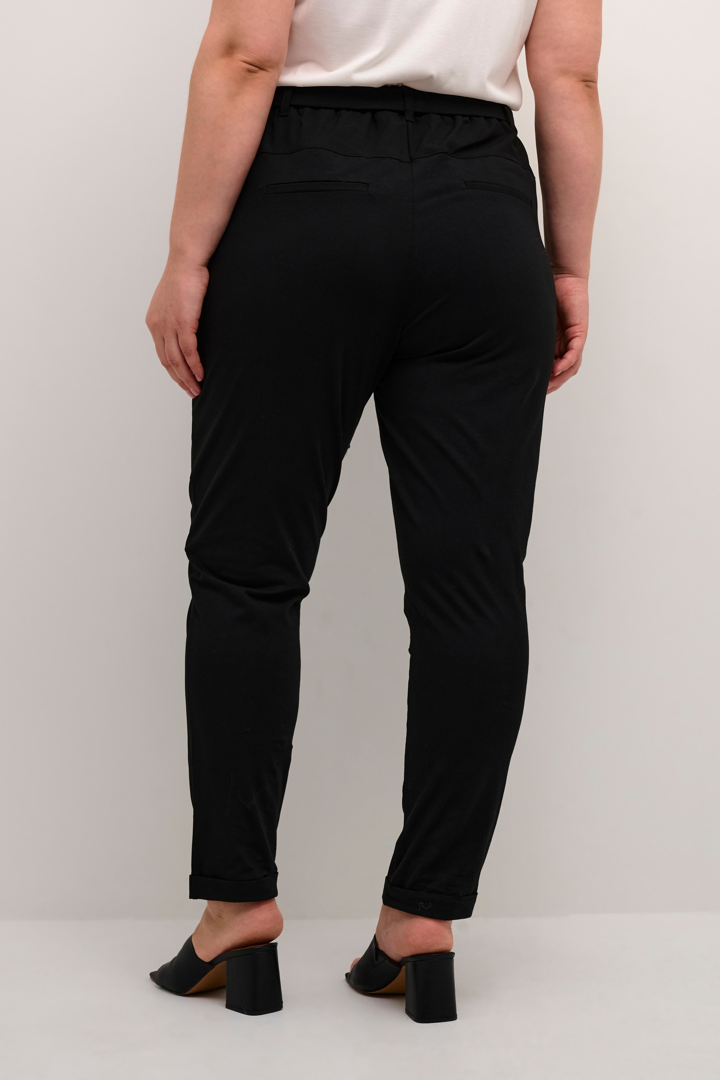 KCjia Trousers LOOKBOOK FRONT 10580008-50600