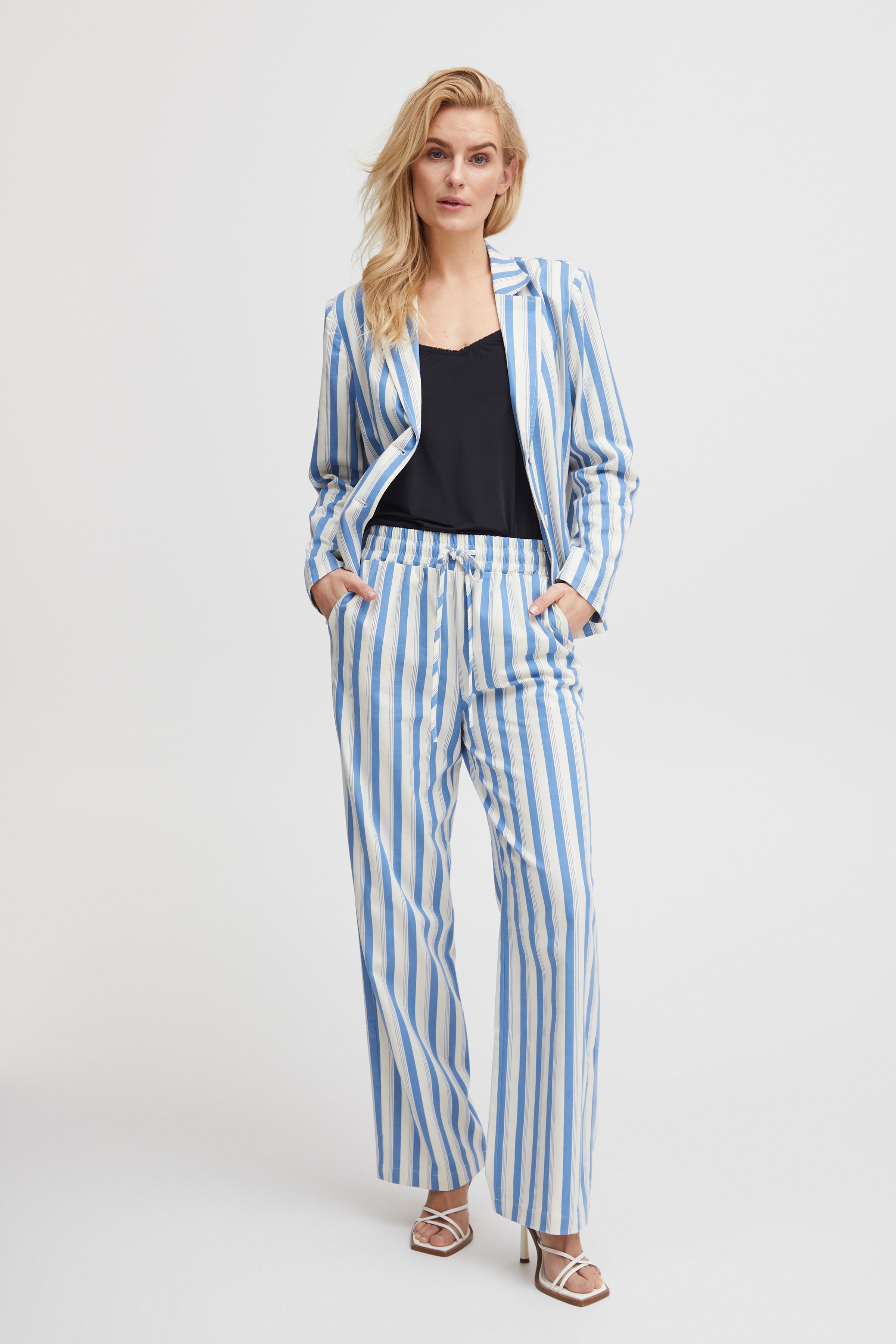 PXDIBBIE Bukser LOOKBOOK FRONT 50207903-202147